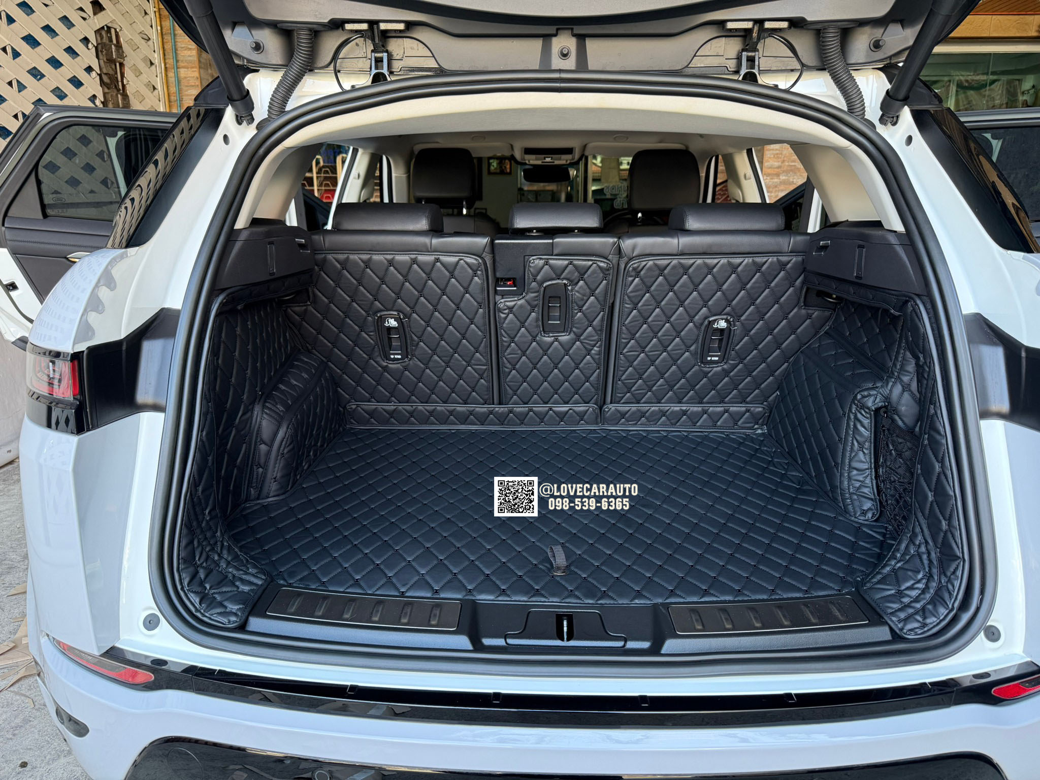 พรมปูพื้นรถยนต์ 6D Land Range Rover Evoque P300e สีดำด้ายดำ