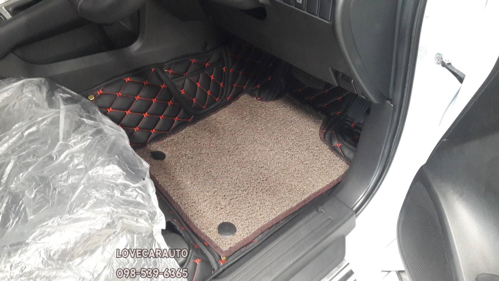 พรมรถยนต์ 7D Mitsubishi Pajero Sport 2022 สีดำด้ายแดง+ไวนิลสีน้ำตาล