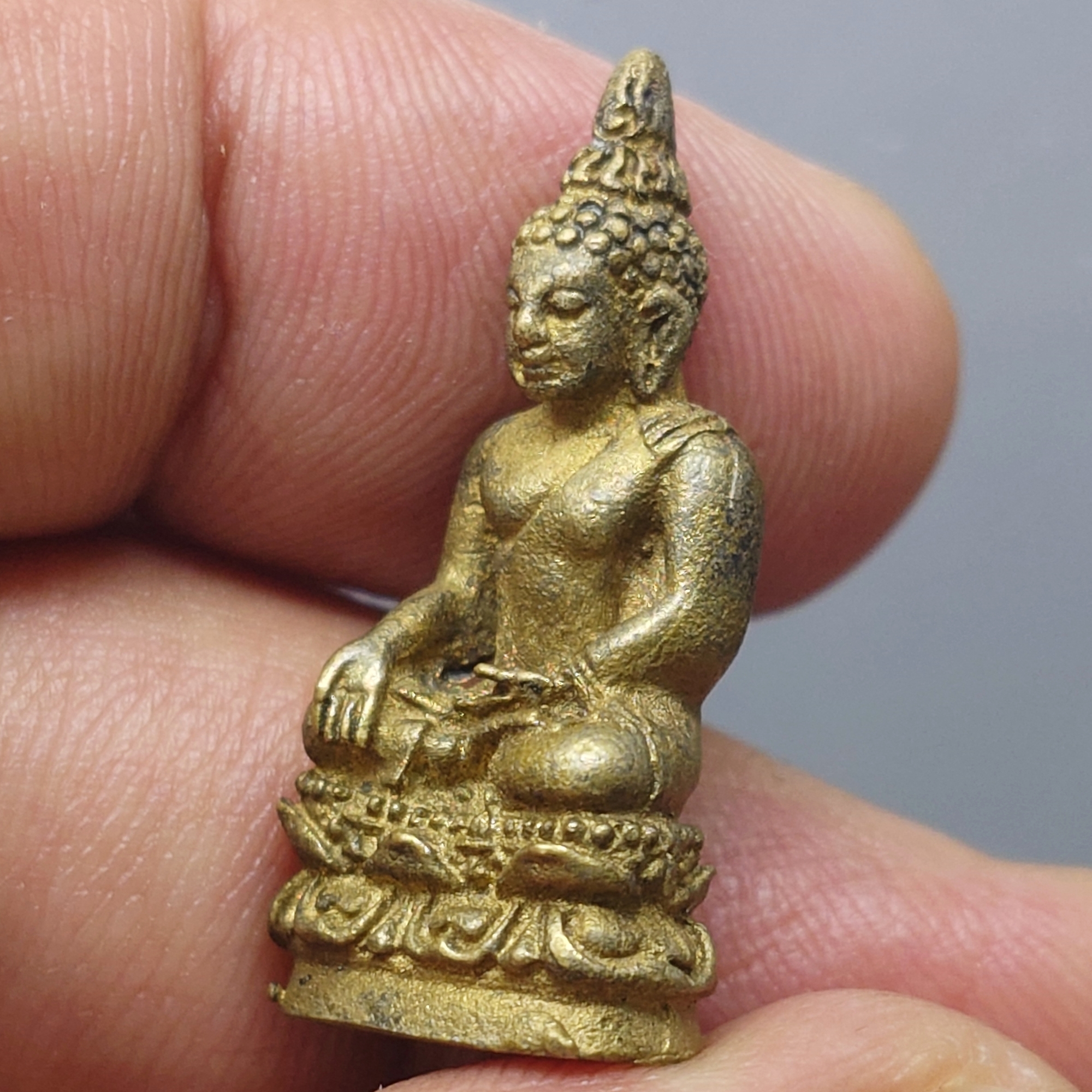 พระกริ่งไพรีพินาศ ญสส สมเด็จพระญาณสังวรฯ เนื้อสัมฤทธิ์ ขนาดสูง 2.8 เซน วัดบวรนิเวศวิหาร ปี2537 พร้อมกล่องเดิม