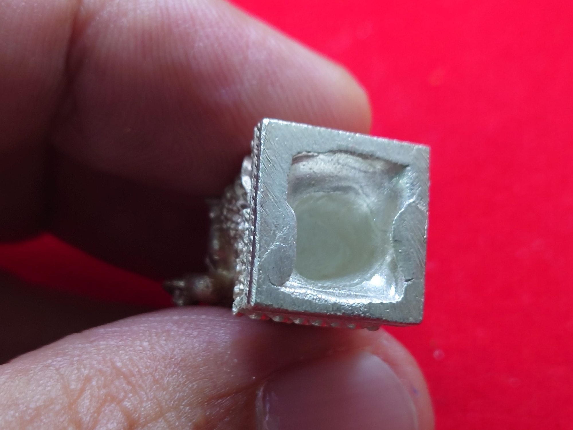 รูปหล่อพระพิฆเนศ เทพเจ้าแห่งความสำเร็จ เนื้อเงิน ปางนั่งประทานพร ครบรอบ 25ปี นิตยสารดาราภาพยนตร์ พ.ศ.2544