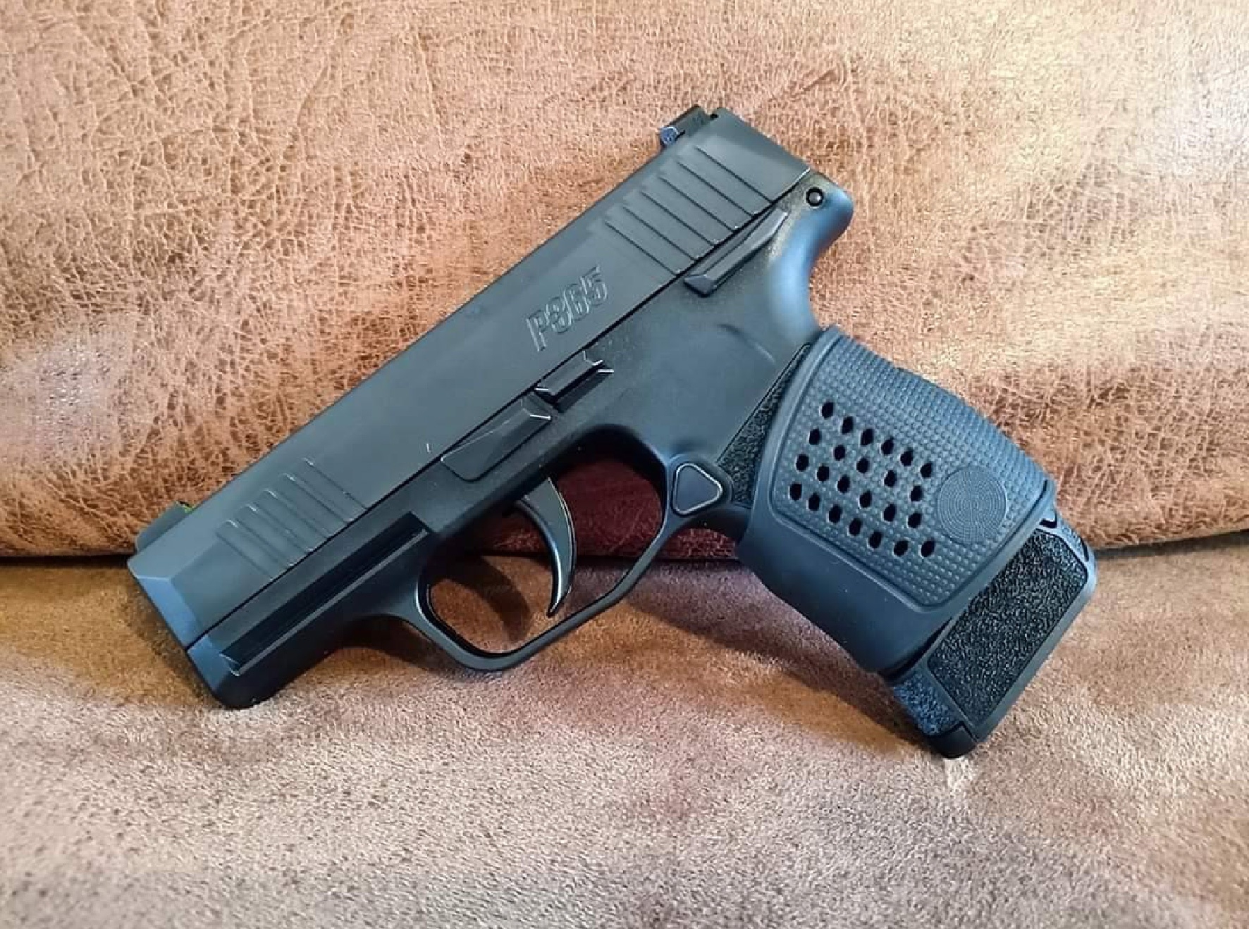 🇹🇭 1035 ไทยแลนด์ แทคติคอล ยางด้ามปืน Subcompact Sig Sauer P365