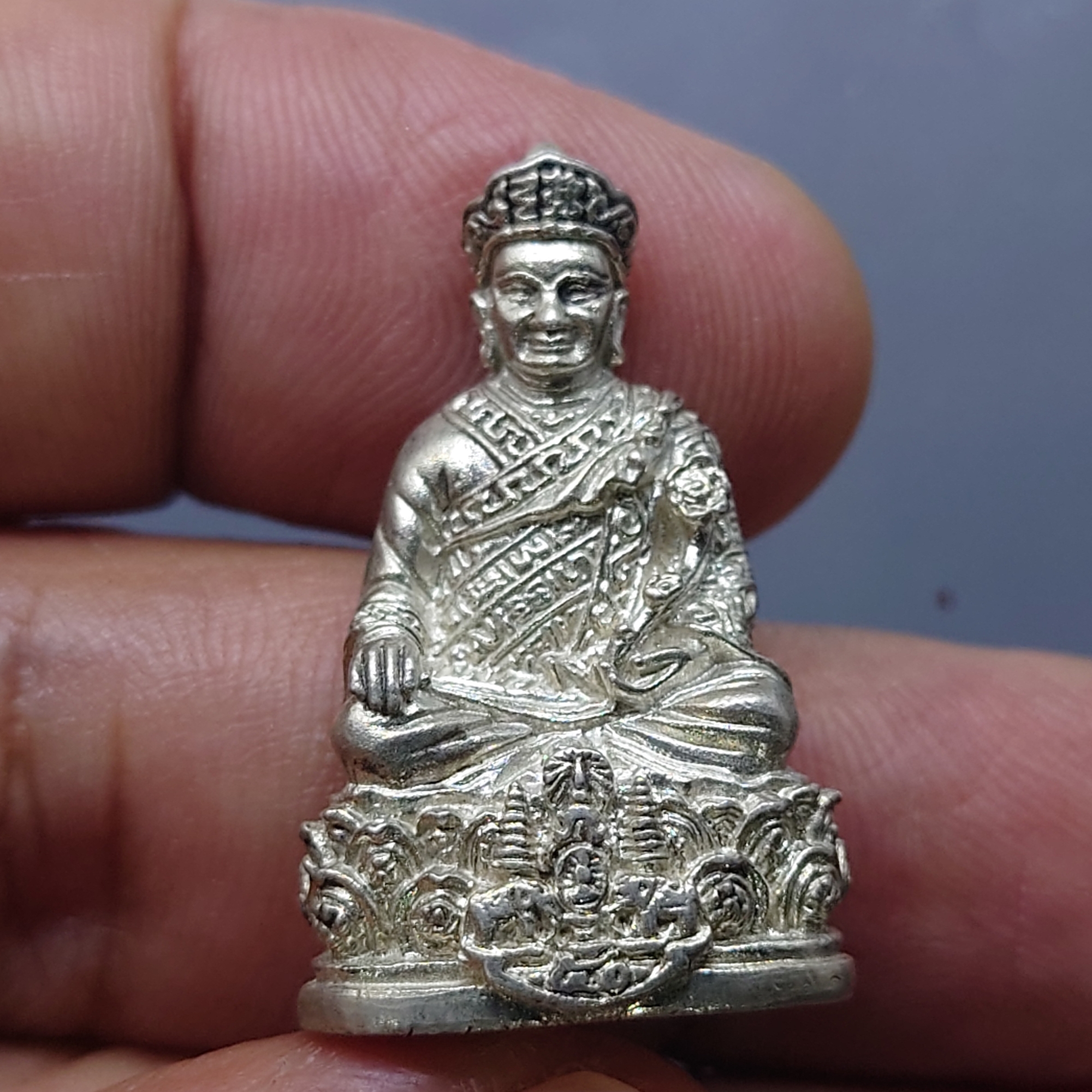 พระกริ่ง หลวงปู่ไต้ฮงกง เนื้อเงิน รุ่นกาญจนาภิเษก ปี2539 มูลนิธิปอเต็กตึ้ง จัดสร้าง
