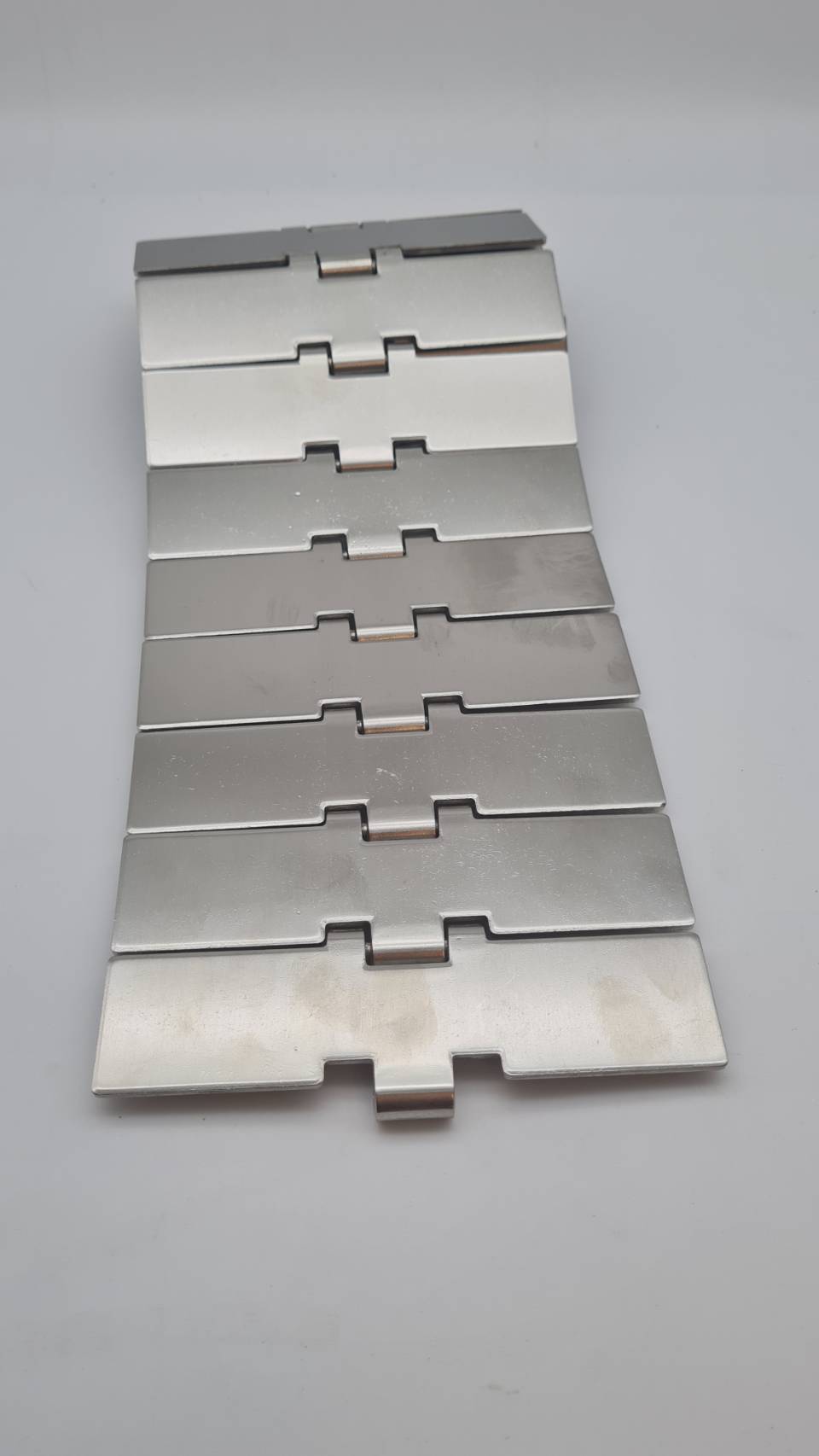 821-K600 stainless steel top chain(304) กว้าง 152มิลลิเมตรสายพานลำเรียงแบบ สแตนเลส ความแข็งแรงสูงใช้งานขนถ่ายลำเรียงในโรงงานสามารถประกอบติดตั้งได้ง่าย