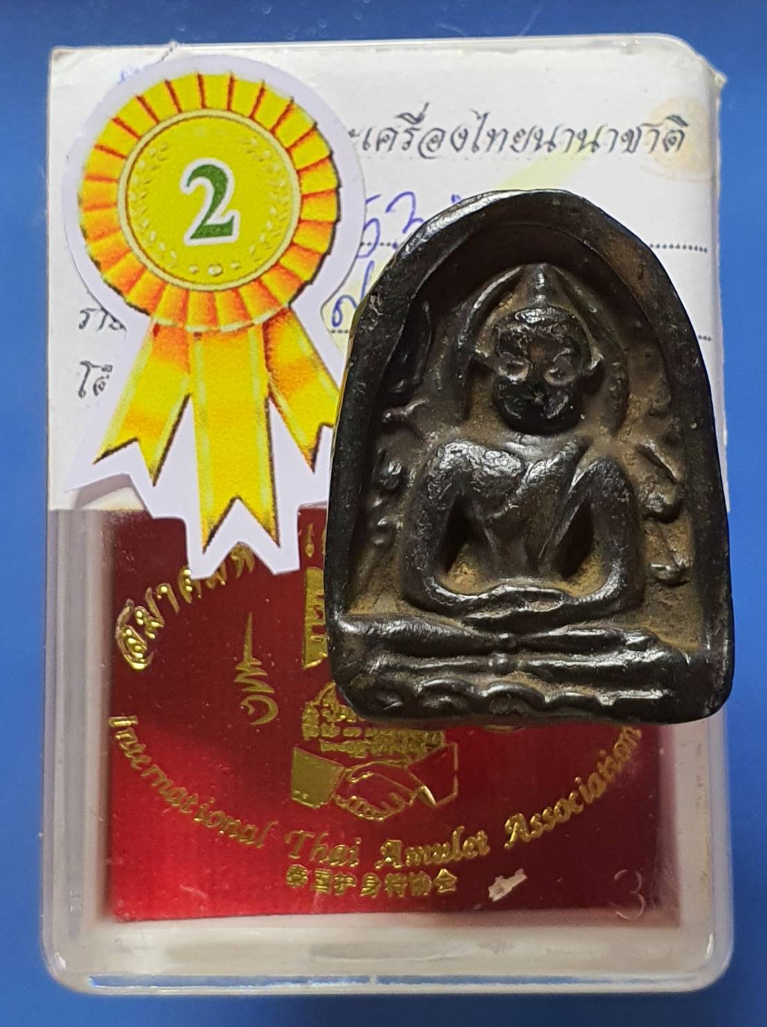 พระกำแพงซุ้มกอ เนื้อดำ พิมพ์ใหญ่ มีกนก กรุวัดบรมธาตุ 帕颂扣 【黑版】Phra Kamphaeng Somkor 比赛佛