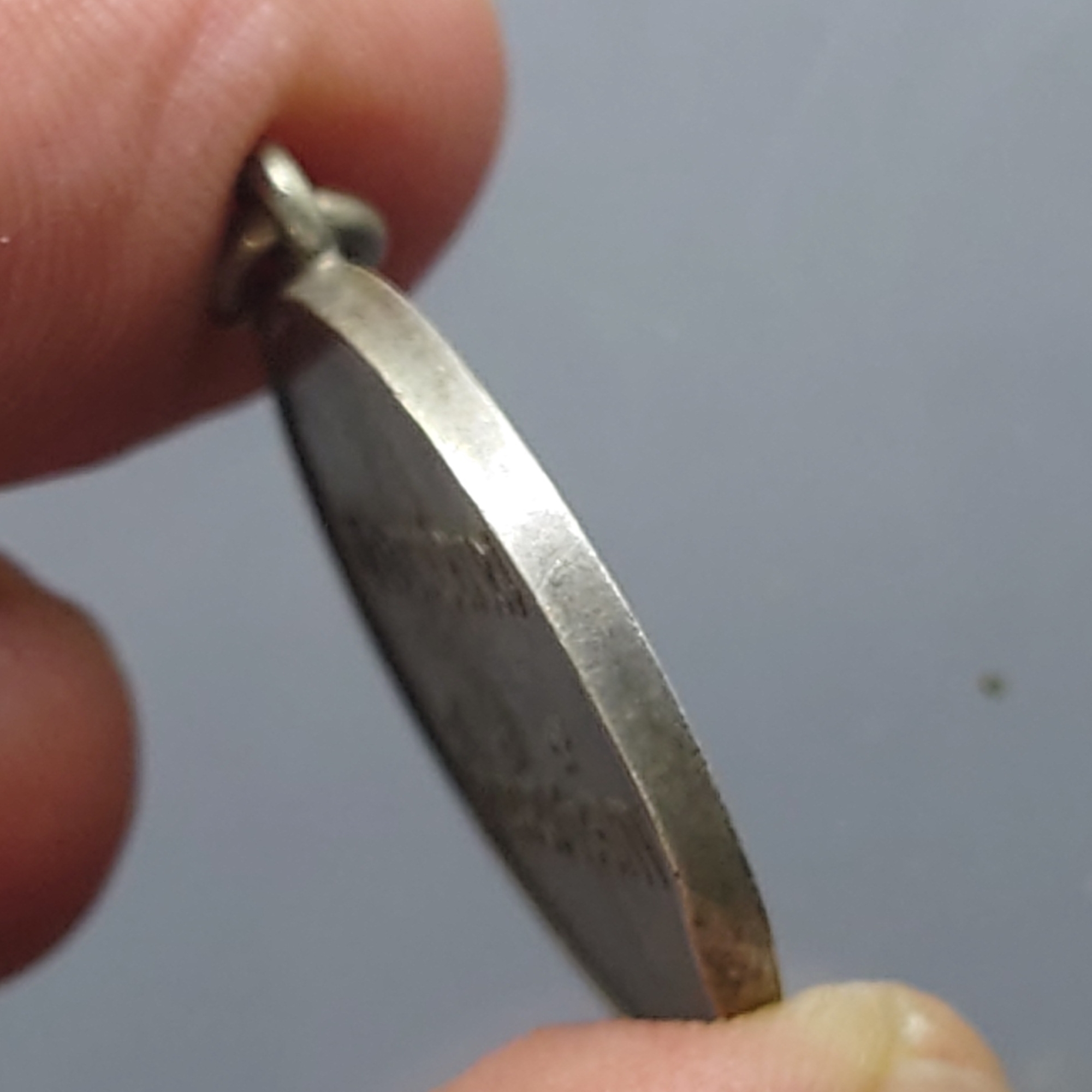 เหรียญพระราชทาน ร.9 พิมพ์ตื้น เนื้อเงิน ปี 2493 เลข ๙ หางสั้น หายาก