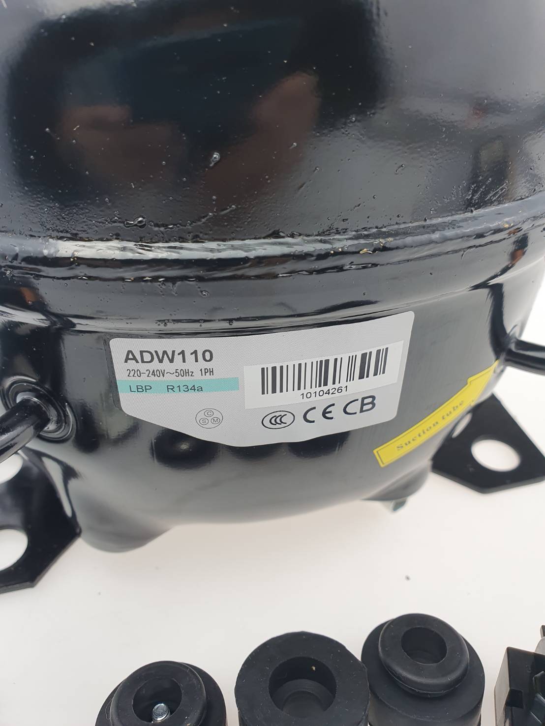 ADW110 คอมเพรสเชอร์ 3/8 แรงม้า R134a LBP สำหรับตู้แช่ ตู้เย็น Compressor ของใหม่ พร้อมอุปกรณ์ ดีเลย์ โอเวอร์โหลด