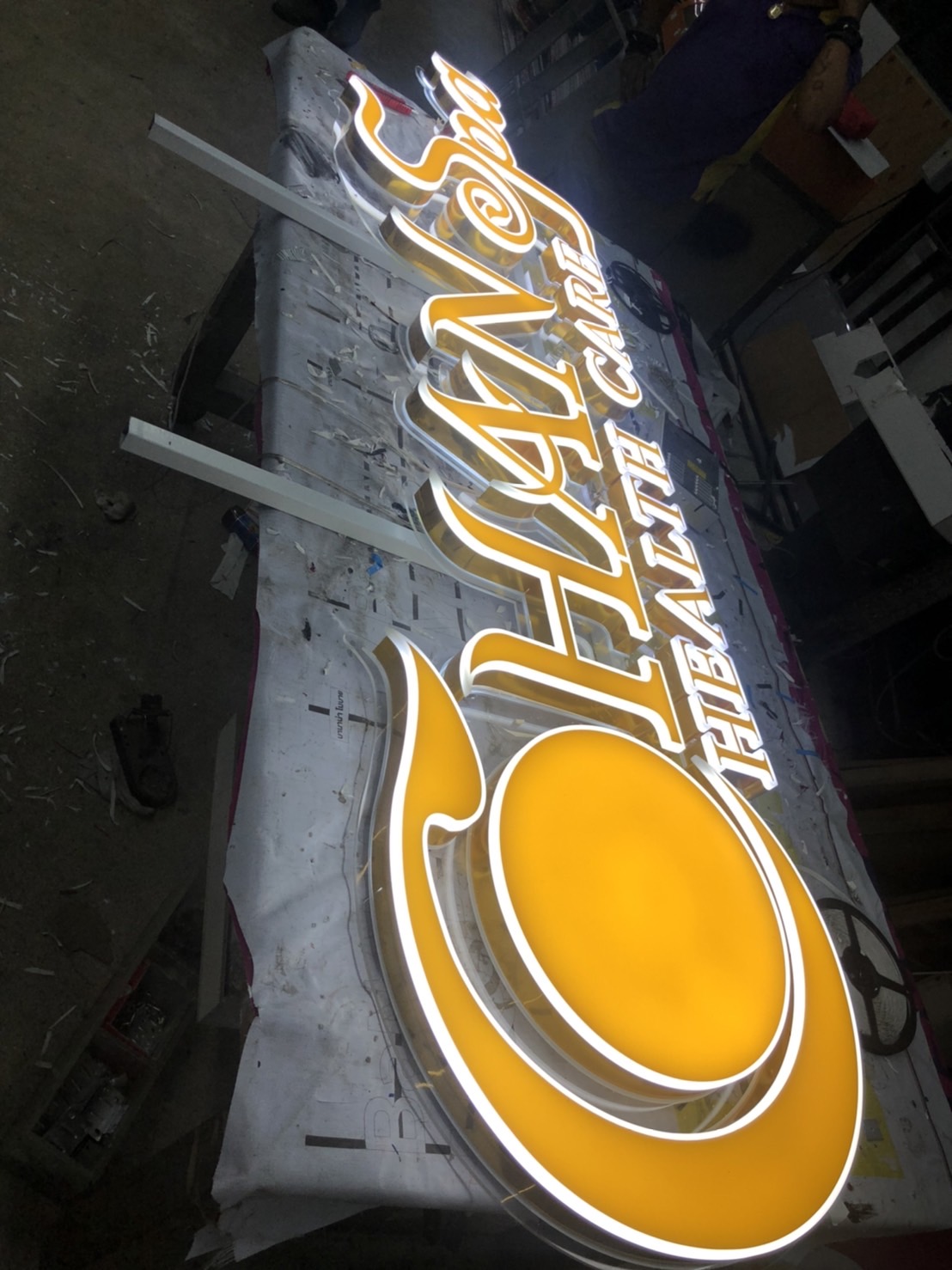 ป้ายตัวอักษรออกไฟแอลอีดี งานCHAN SPA