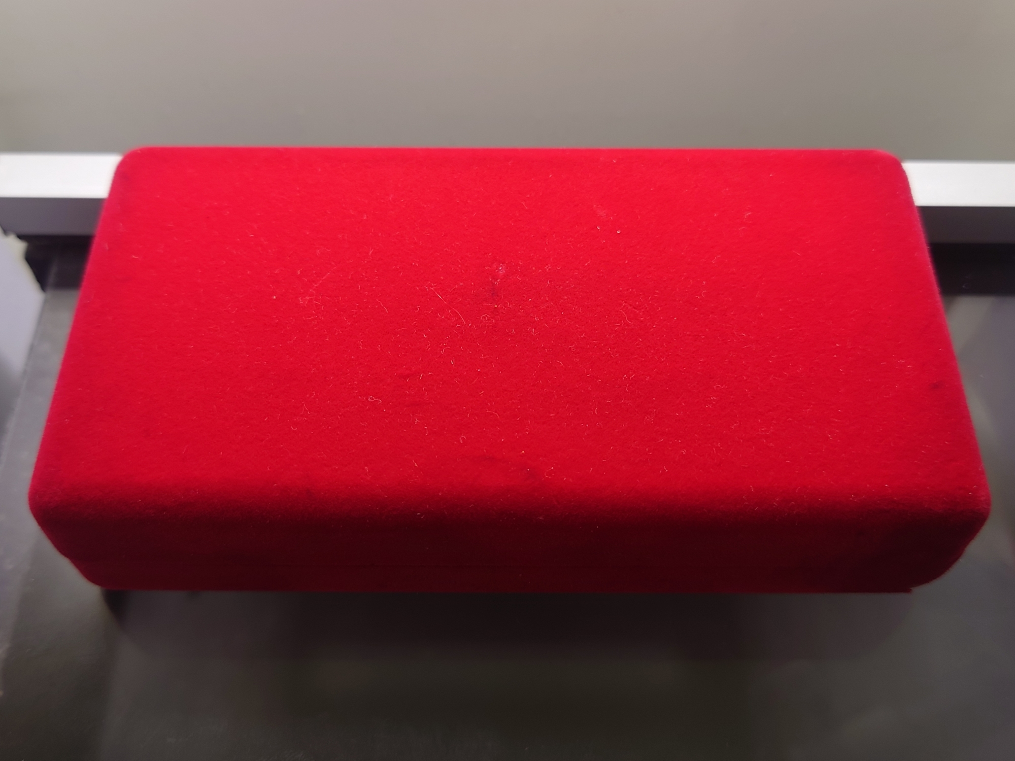 เหรียญที่ระลึก 111 ปี รำลึก พระราชวังสนามจันทร์ เนื้อทองแดงซาติน 2 เหรียญ ปี2561 พร้อมกล่องเดิม