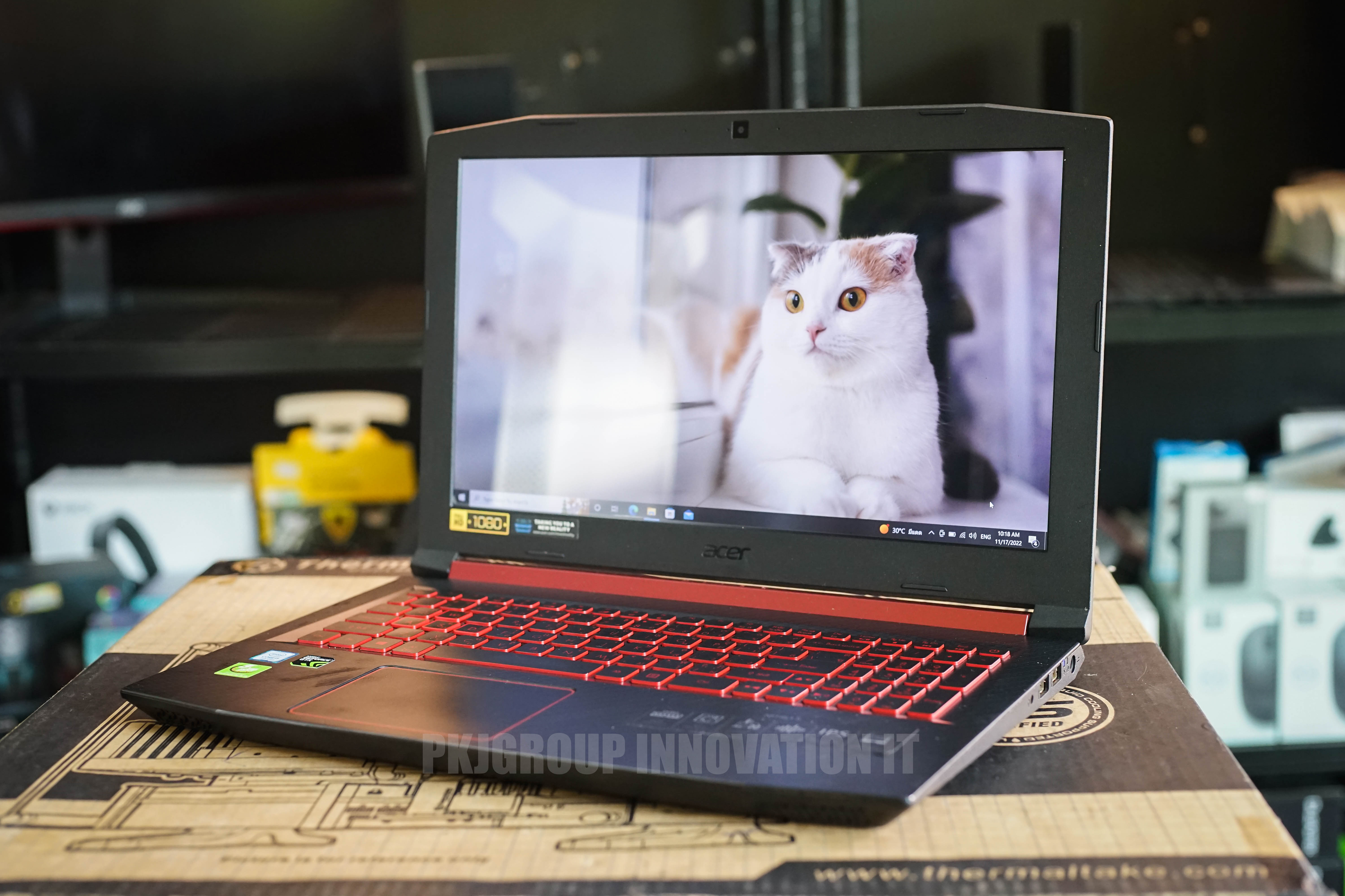 โน๊ตบุ๊คเล่นเกมมือสอง Acer Nitro 5 AN515-52-58KD i5-8300H GTX 1050 ***ตำหนิมีรอยร้าวที่Spacebar**