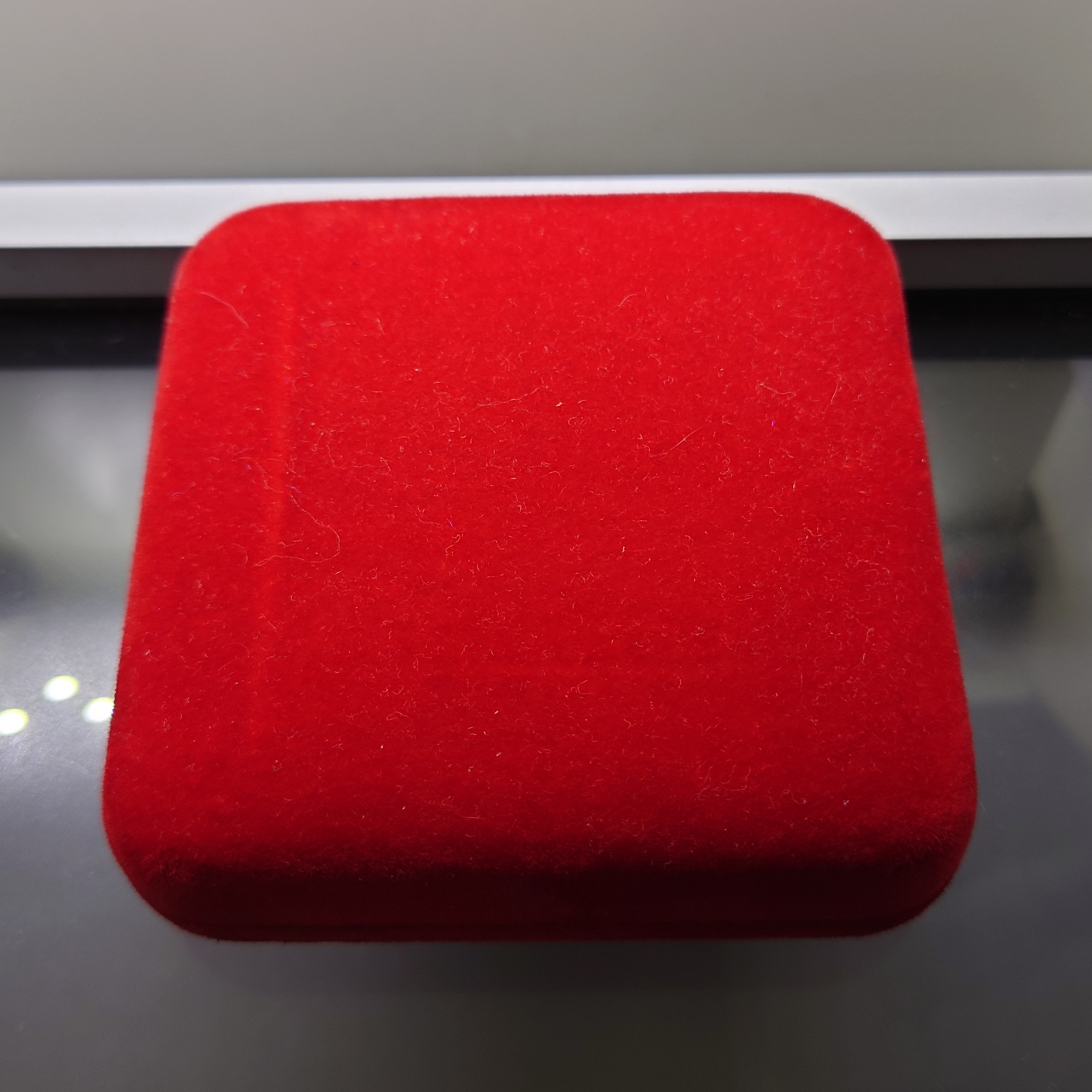 พระกริ่ง-พระชัยวัฒน์ นิรันตราย เนื้อสัมฤทธิ์ชุบทอง วัดราชประดิษฐสถิตมหาสีมาราม พ.ศ.2549 พร้อมกล่องเดิม