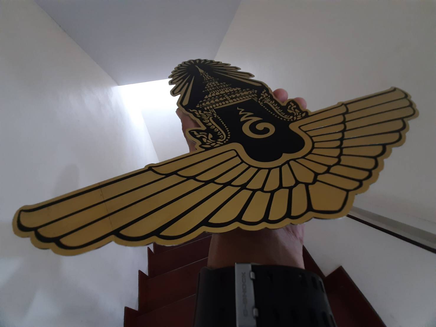 ป้ายโลโก้สแตนเลสทองเงากัดกรดลงสีดำ