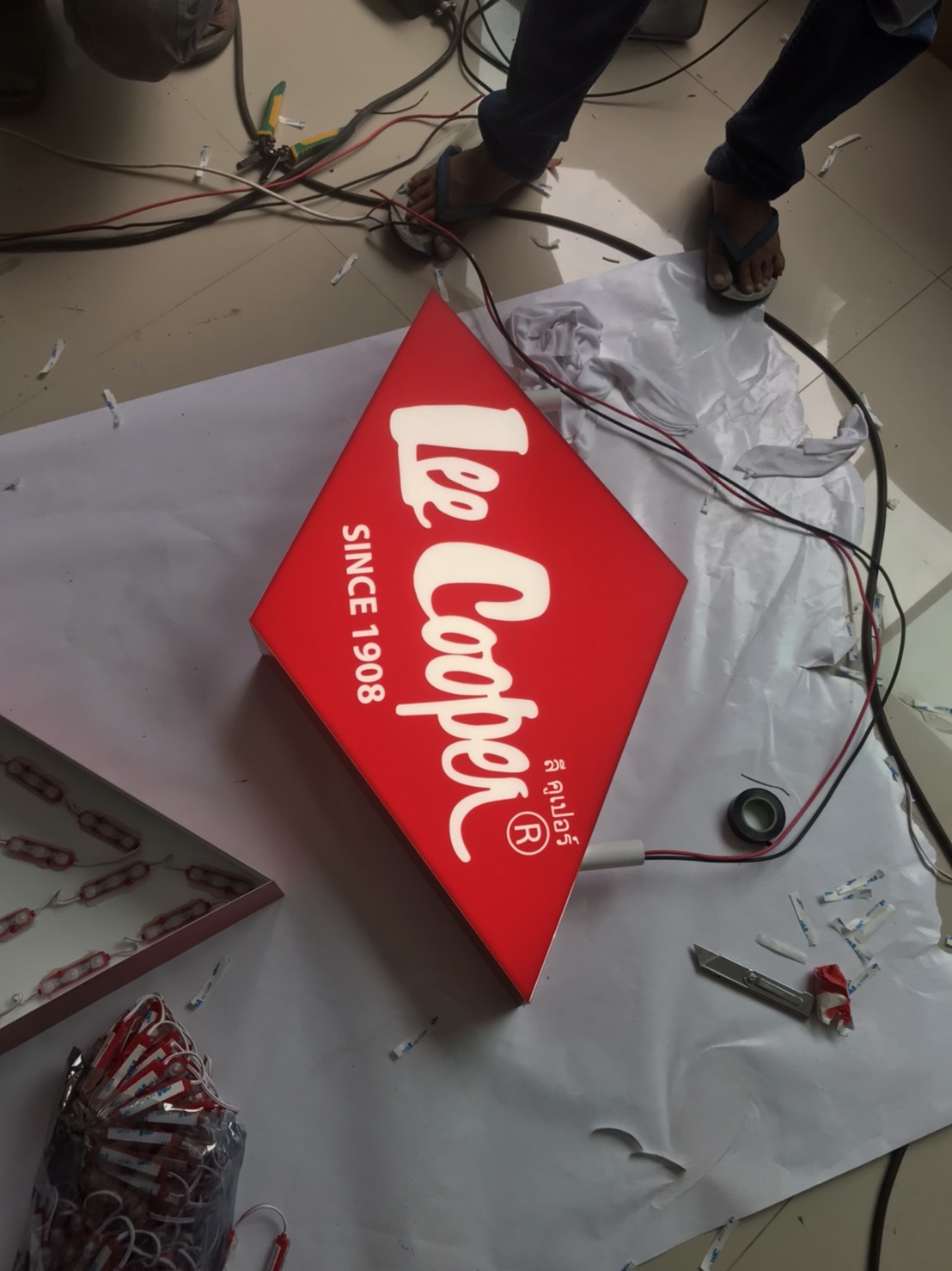 งานโลโก้ป้ายไฟแอลอีดี งานLEE COOPER ลี คูเปอร์