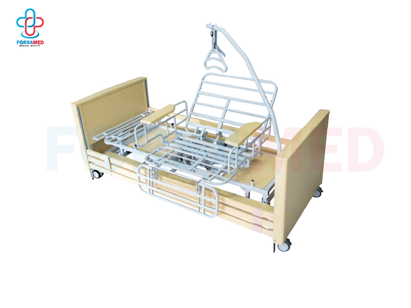 เตียงผู้ป่วยลายไม้ Solid Wood ไฟฟ้าพิเศษ แบบปรับหมุนได้ (Turnaround Electric) รับประกันศูนย์ไทย 6 ปี