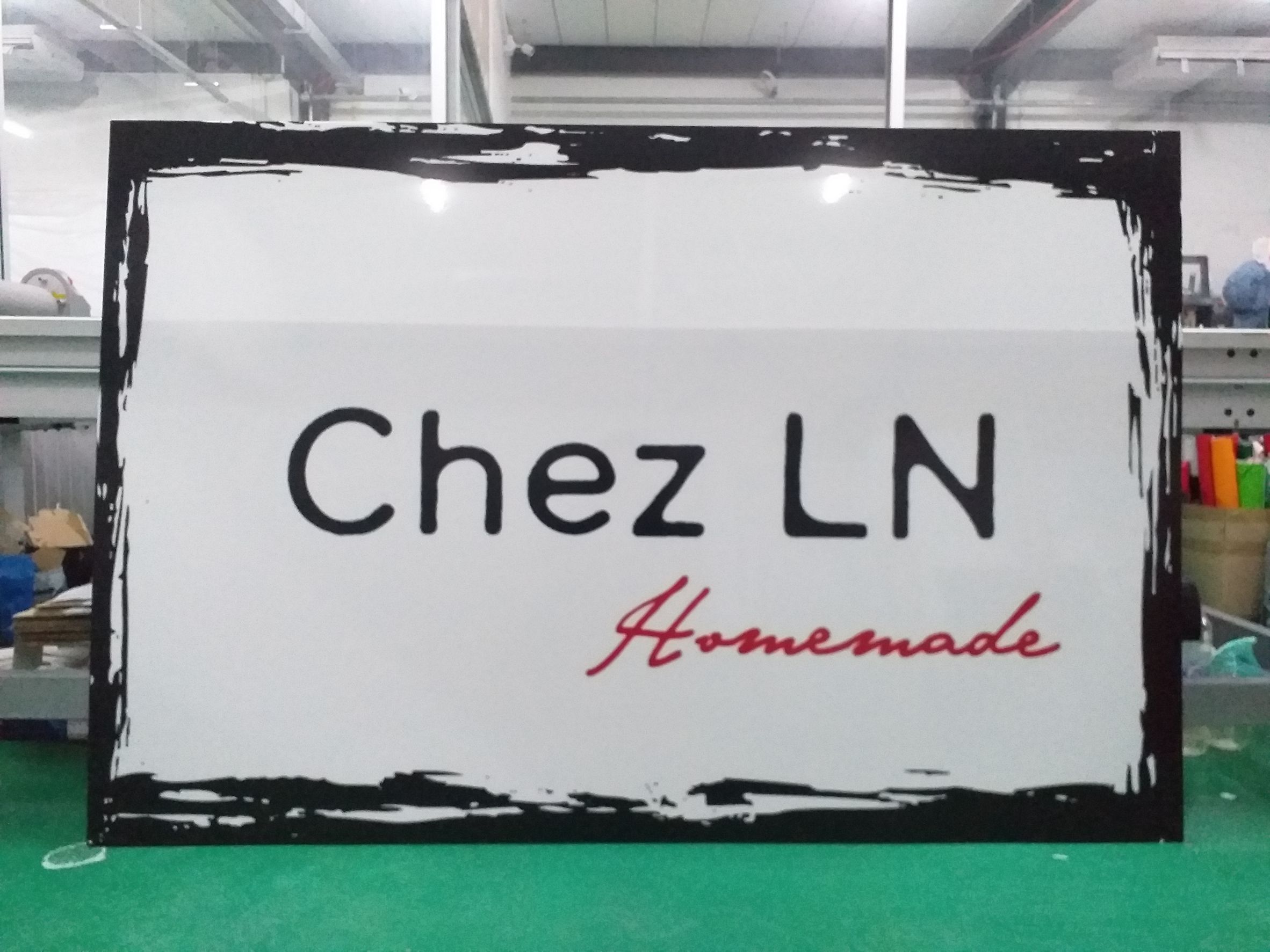 ป้ายงานพิมพ์ลงบนแผ่น งานChez LN homemade