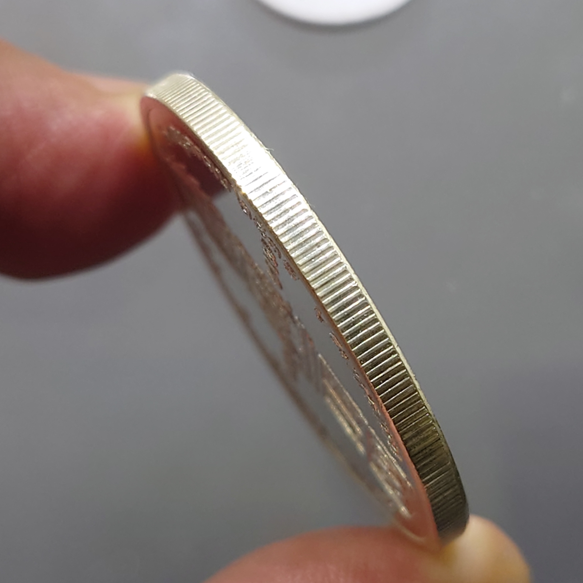 เหรียญเงิน 600 บาท ที่ระลึก ฉลองพระชนมายุ 6 รอบ 72 พรรษาพระพี่นาง 2538