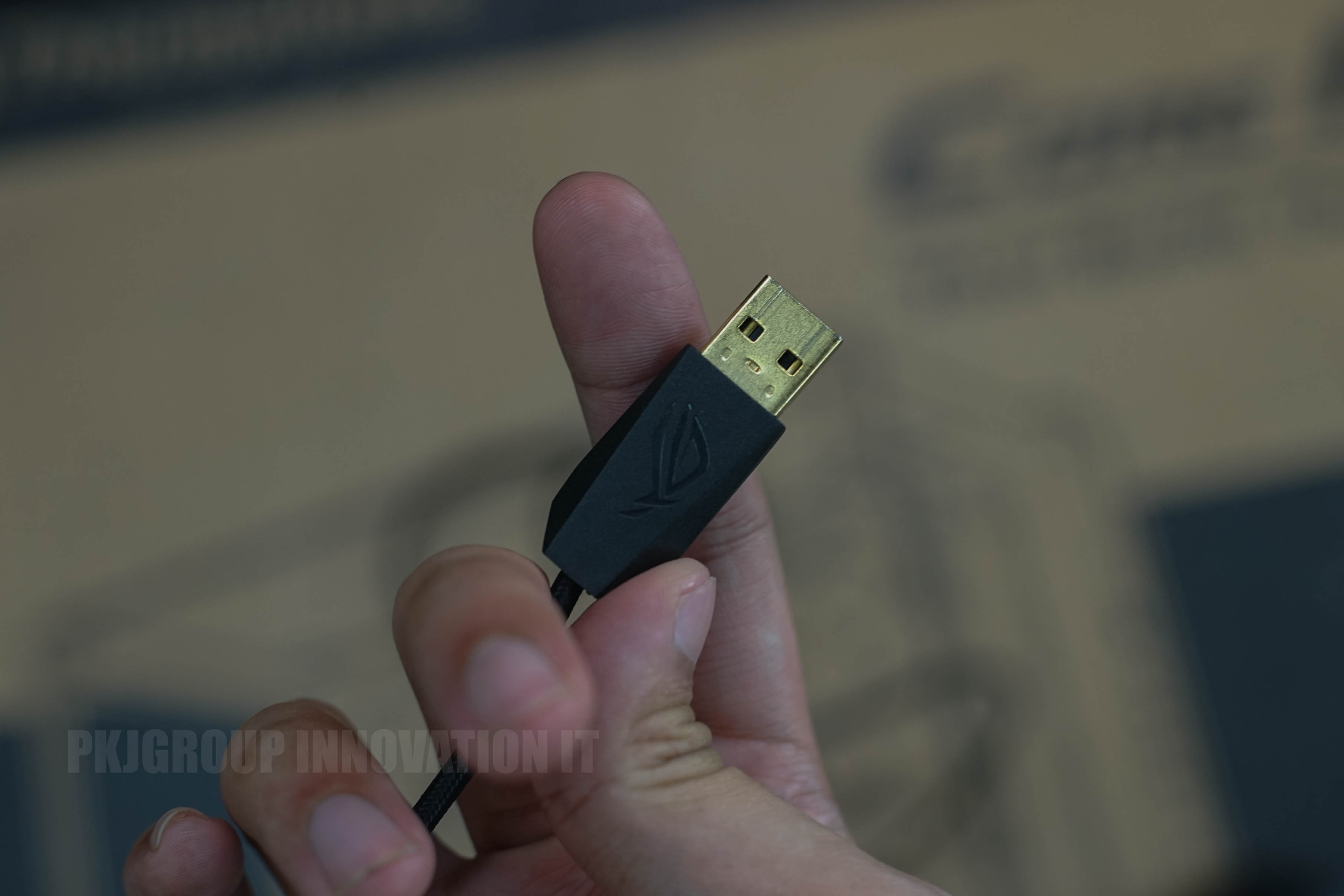 เมาส์เล่นเกมมือสอง Asus P507 ROG Gladius II Core ปรับ DPI ได้ เปลี่ยนสีไฟได้ ประกันเหลือๆ