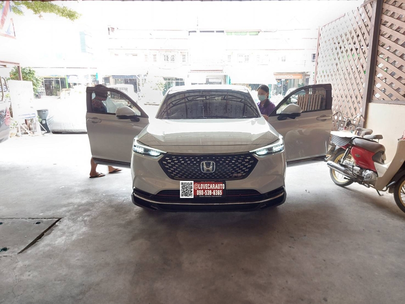 พรมปูพื้นรถยนต์ Honda HR-V 2023 พรม6D สีดำด้ายทอง ลายเคฟล่า