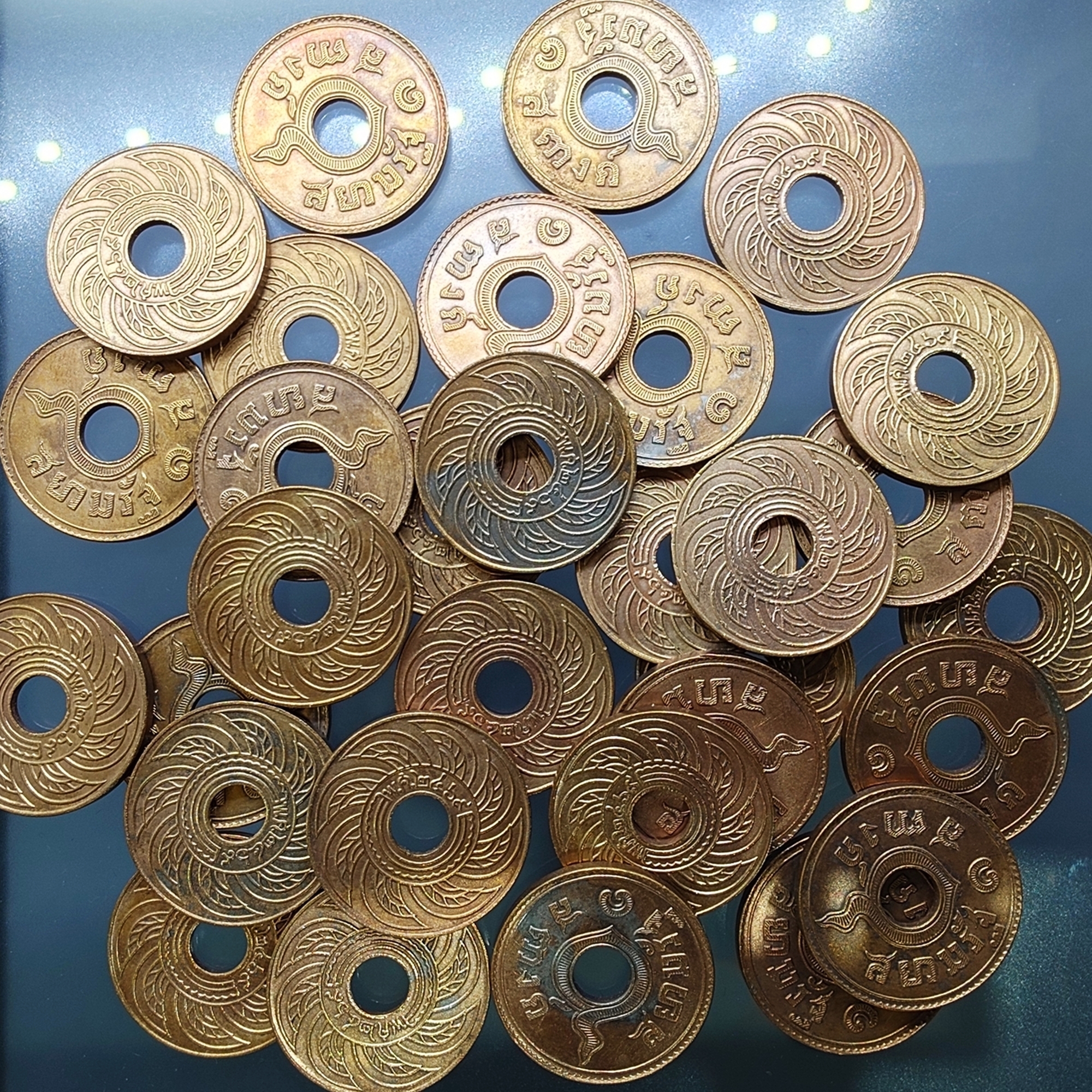 เหรียญสตางค์รู 1 สตางค์ ตราอุณาโลม - พระแสงจักร ปี พ.ศ.2469 ผ่านใช้น้อย ( ราคาต่อ 1 เหรียญ )