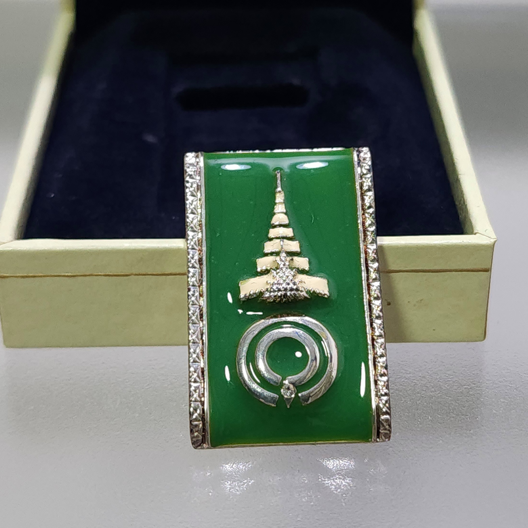 เข็มกลัด เข็มพระราชทาน สมเด็จพระเจ้าพี่นางเธอ ปี2551 พร้อมกล่องเดิม