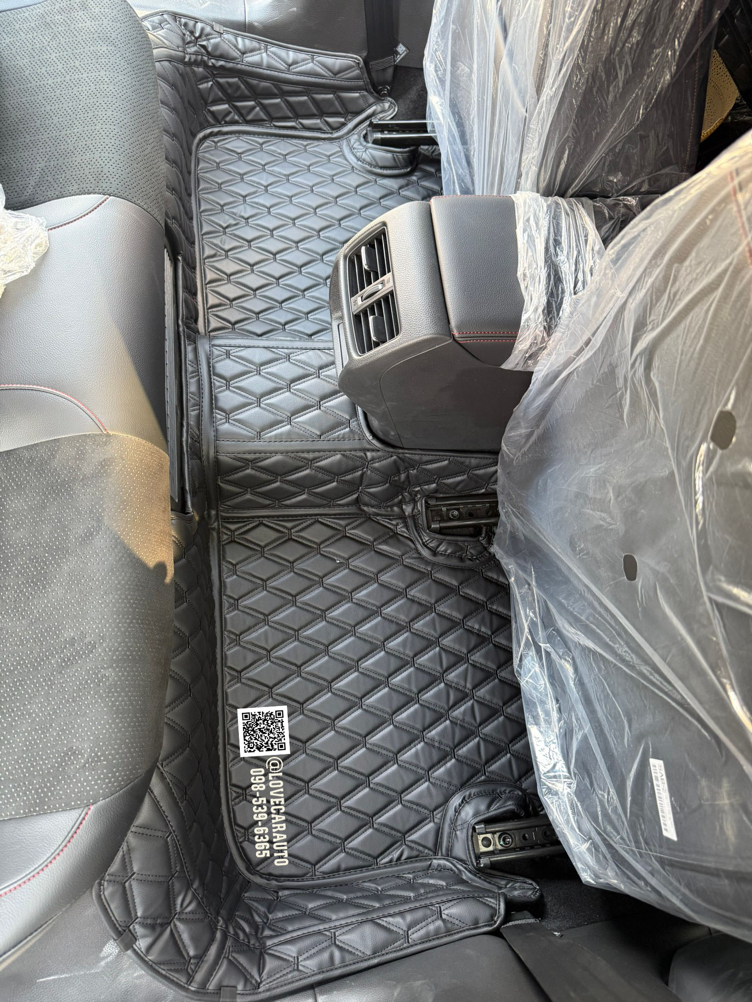 พรมปูพื้นรถยนต์ 6D Honda Civic EHev 2025 สีดำด้ายดำ