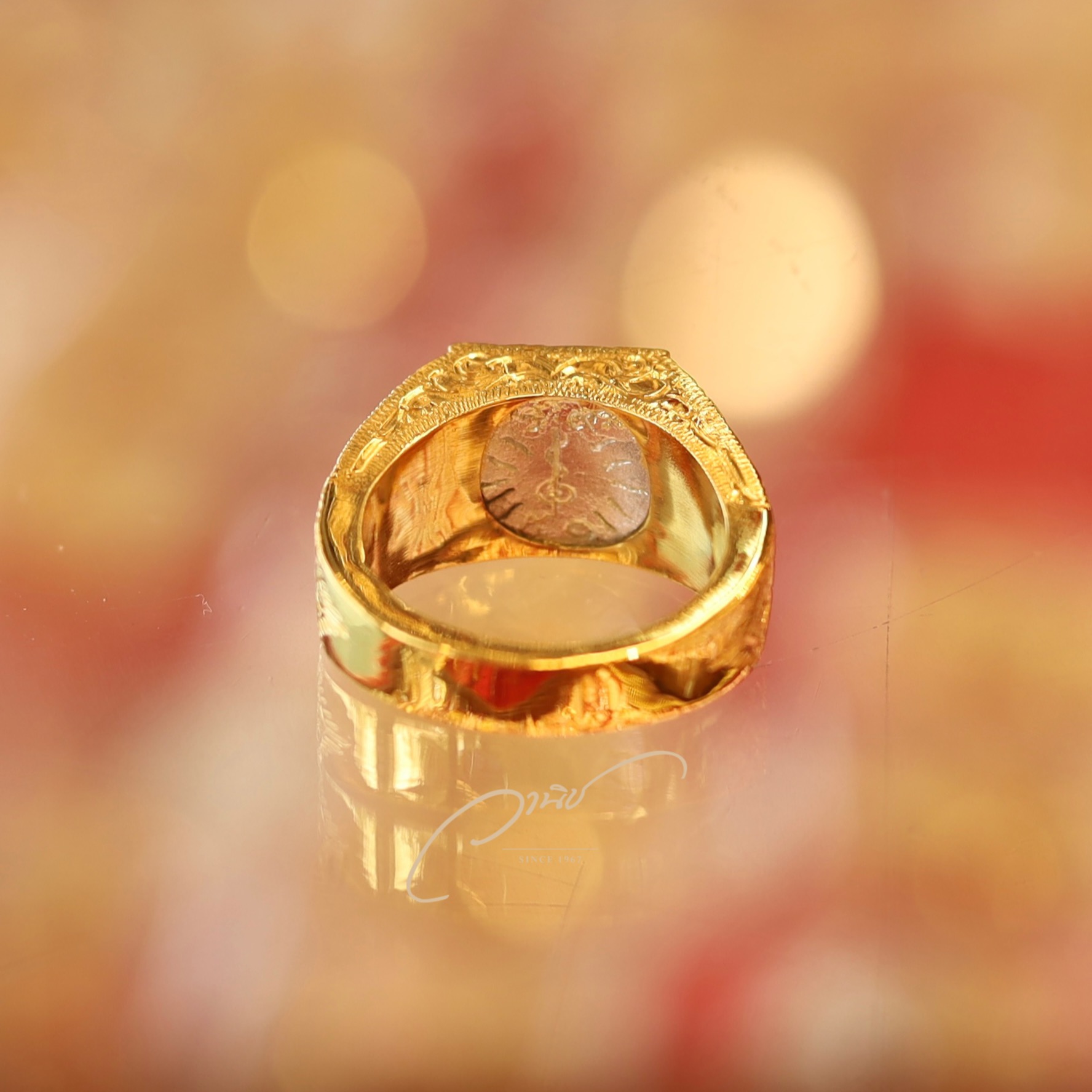 รับเลี่ยมจับขอบทองแหวนพระ งานเลี่ยมทองแหวน ฝังพลอย เพชร ตามแบบที่ลูกค้าต้องการ