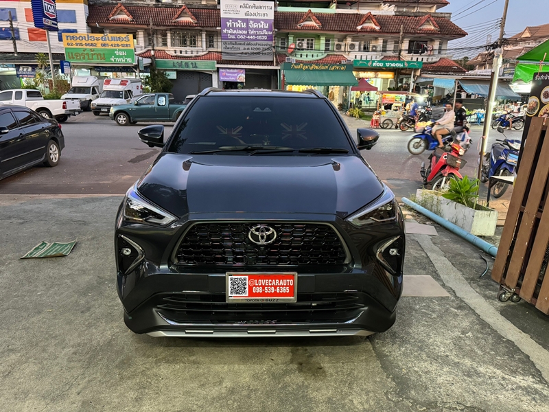 พรมปูพื้นรถยนต์ Toyota Yaris Cross HEV 2023 สีแดงสด