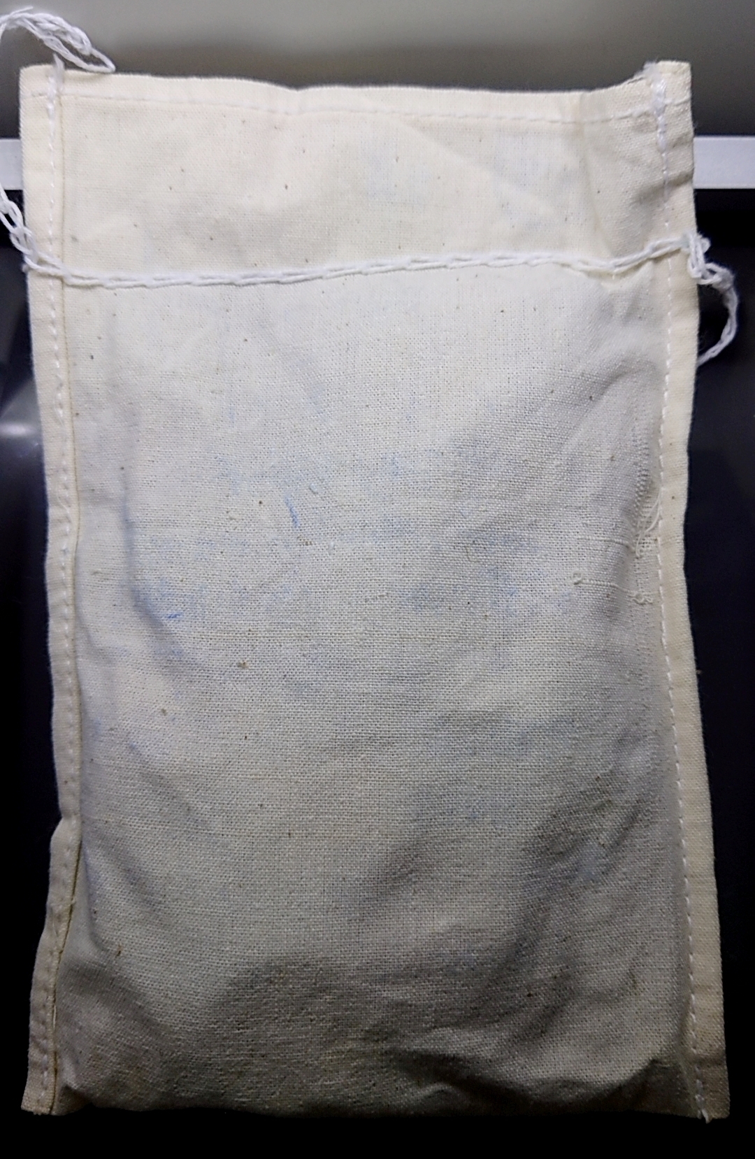 เหรียญยกถุง (100 เหรียญ) เหรียญ 10 บาท สองสี ที่ระลึก 84 พรรษา เจ้าฟ้าเพชรรัตนสุดาฯ ปี2553 ไม่ผ่านใช้