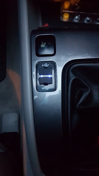 ช่อง USB Charger(O) สำหรับ Honda Jazz City CRV Civic Accord Freed