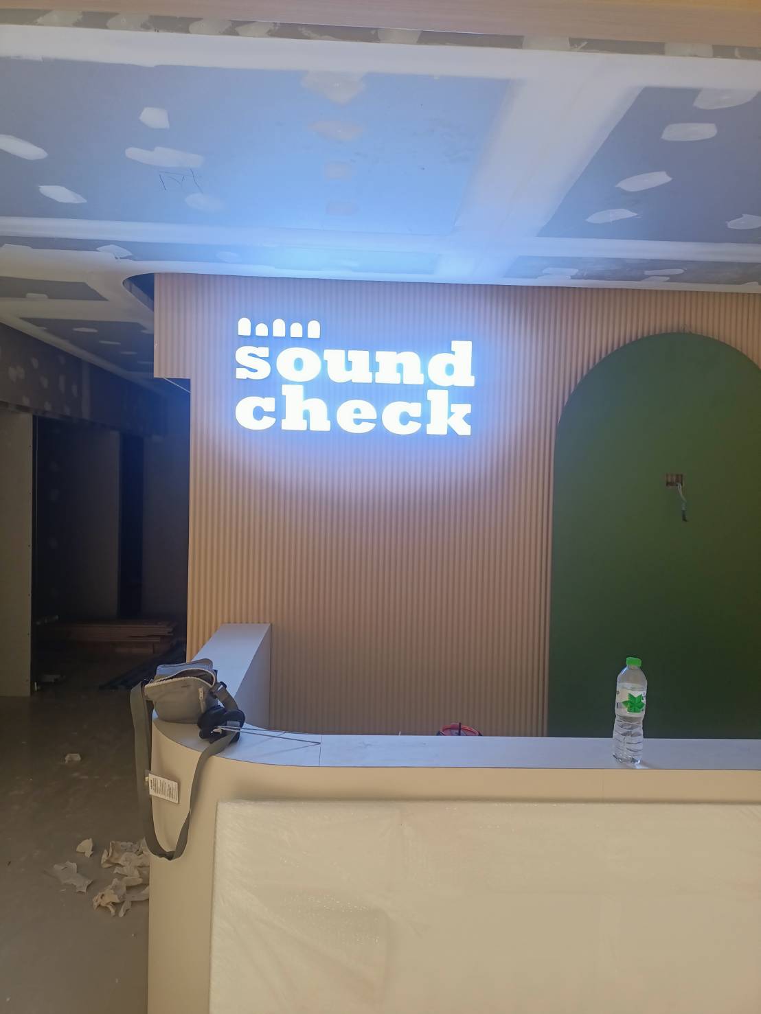 ป้ายไฟตัวอักษรแอลอีดี งานSOUND CHECK