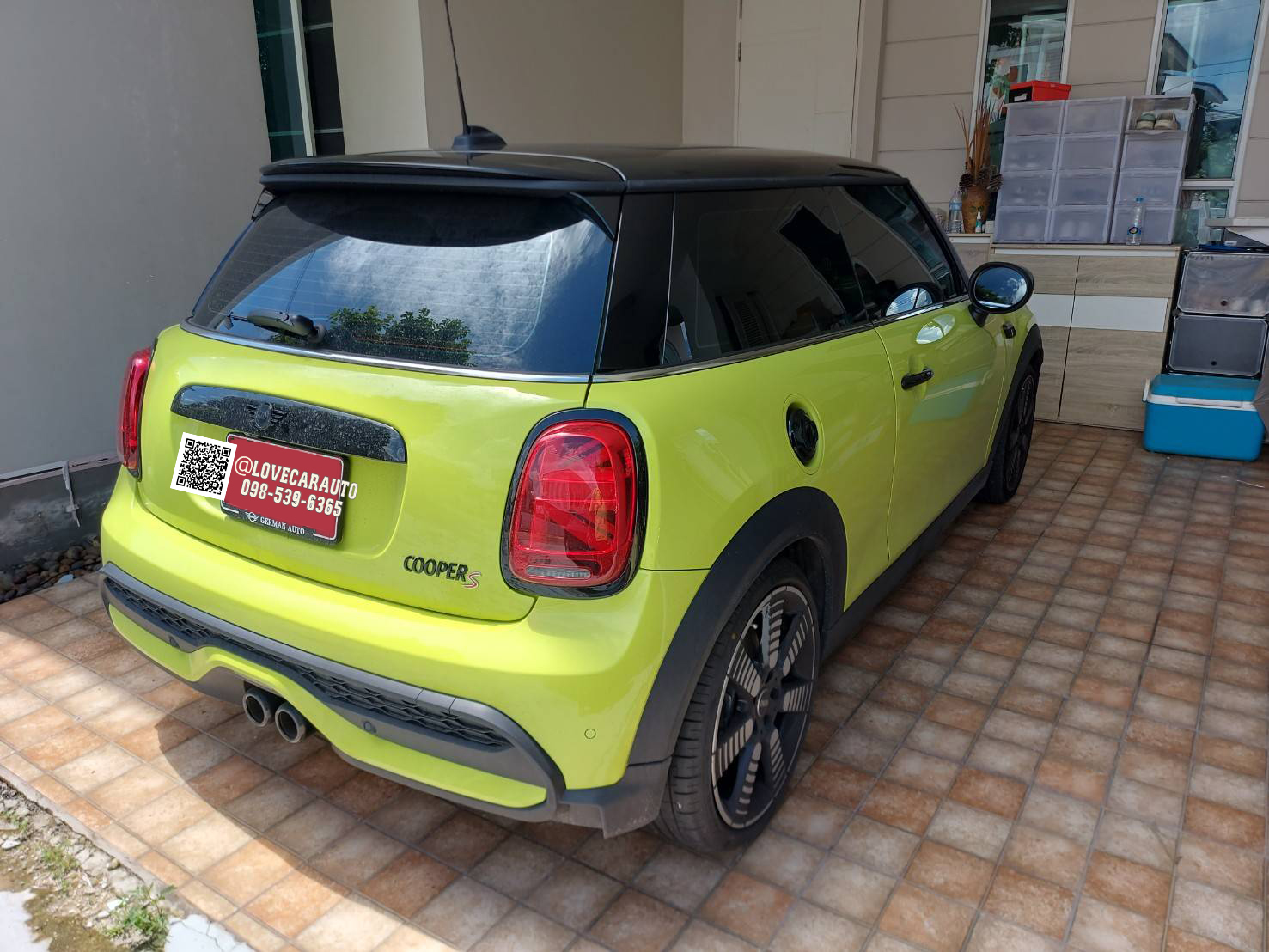 พรมปูพื้นรถยนต์ 6D MINI COOPER F56 สีเขียวด้ายทอง