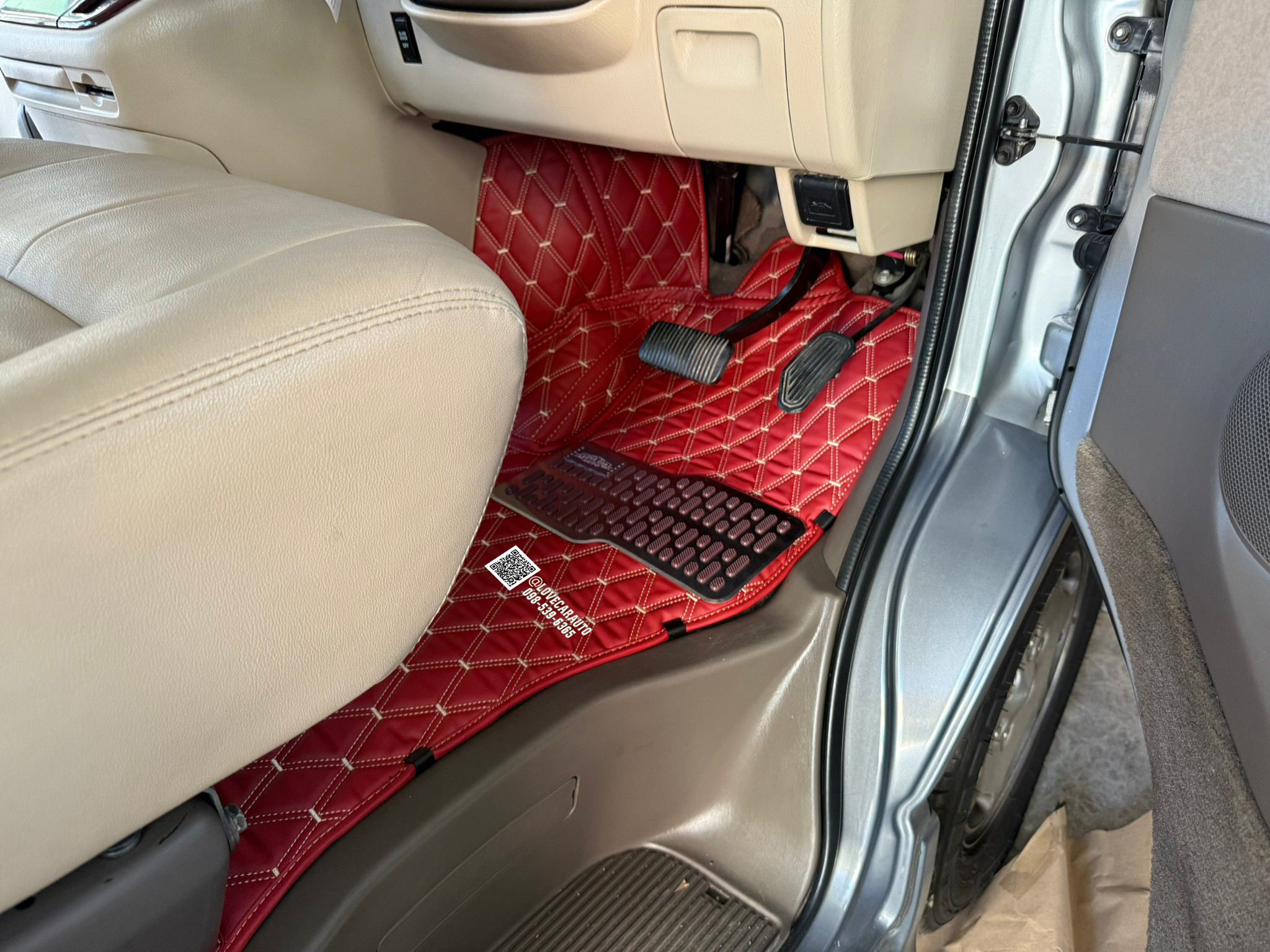 พรมปูพื้นรถตู้ 6D TOYOTA GRANVIA v6