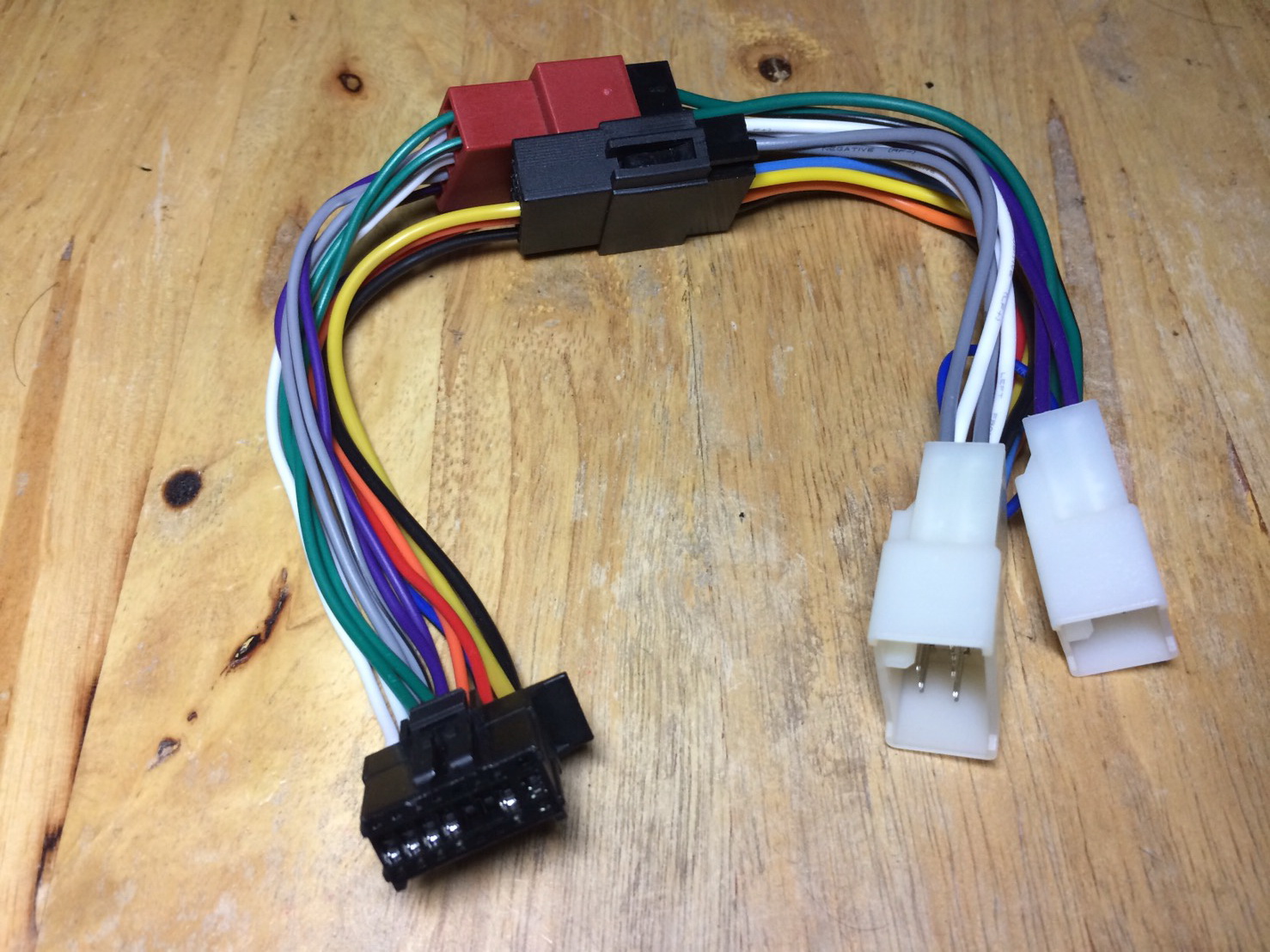 ปลั๊กตรงรุ่น Toyota สำหรับ 2din Pioneer ไม่ตัดต่อสายไฟ