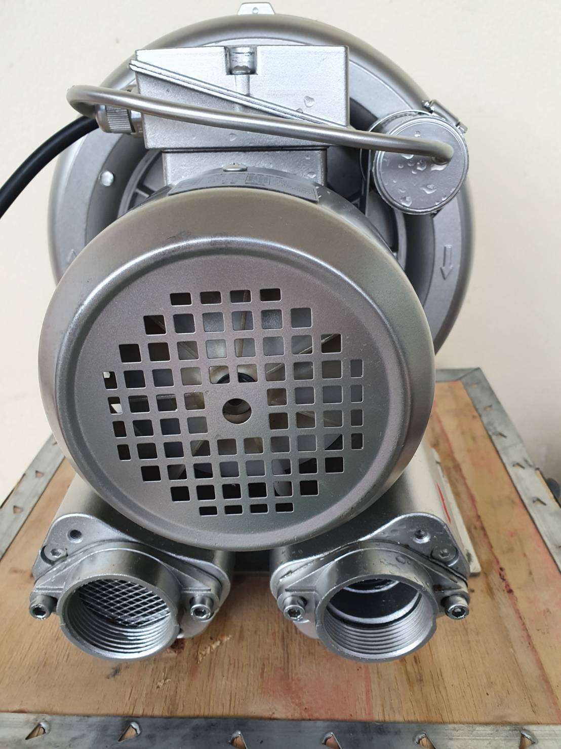 พัดลมโบรเวอร์เป่าอากาศ และ ดูดอากาศ Ring Blower JQT 750 220 V ขนาด 1 แรงม้าใช้เติมอากาศในบ่อ เพาะเลี้ยงสัตว์น้ำ