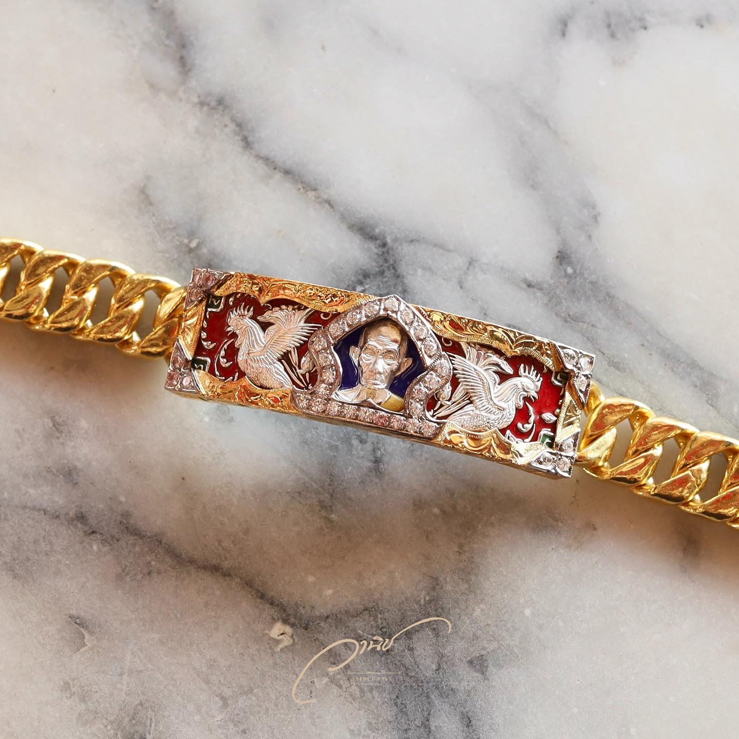 รับงานสั่งทำ กรอบเลสหลวงพ่อรวย กรอบทองทำแท้ ฝังเพชร พลอย เปลี่ยนสายทองเลสหลวงพ่อรวย