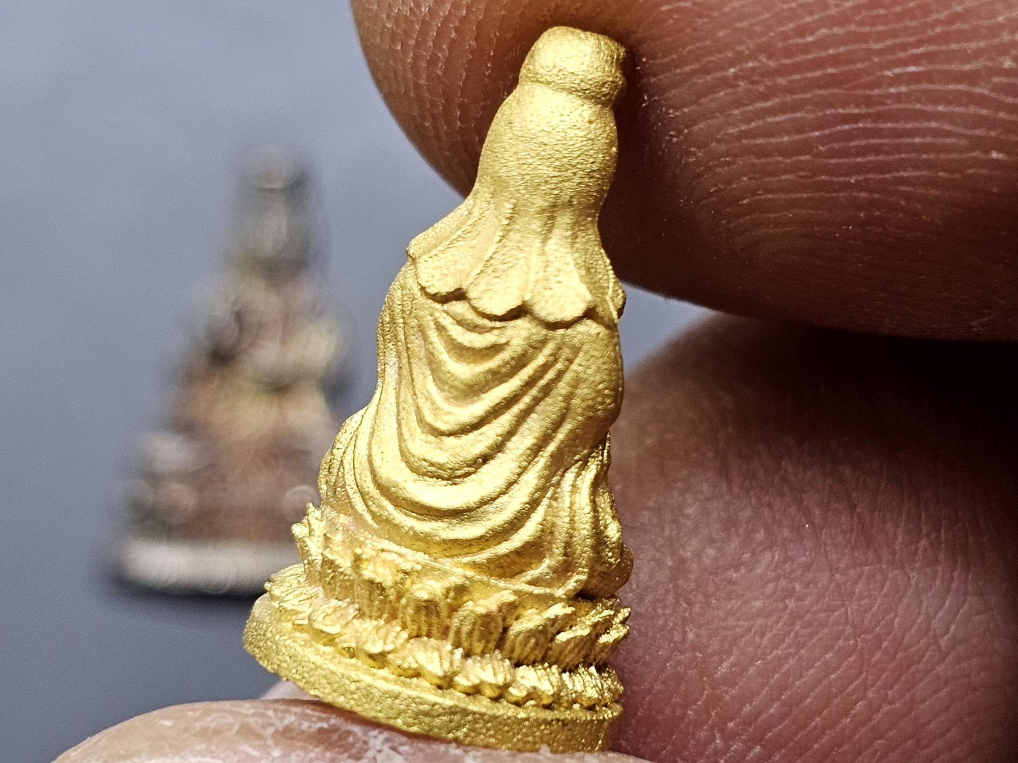 เจ้าแม่กวนอิม หลวงพ่อแพ วัดพิกุลทอง ปี2535 ชุดทองคำ รุ่นอนุสรณ์ 100 ปี พร้อมกล่องเดิมๆ