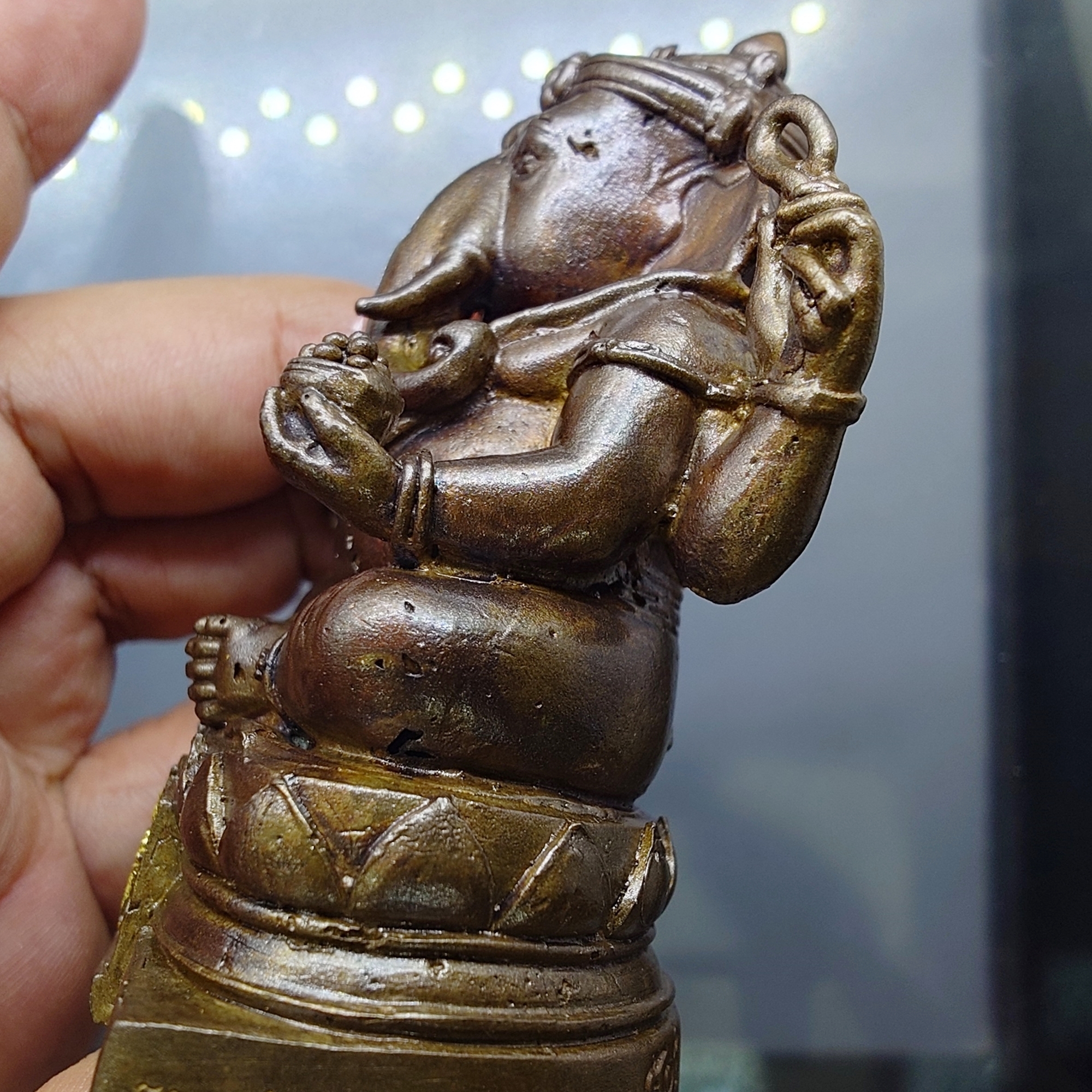 พระพิฆเนศ เฉลิมพระเกียรติ สธ 50 ปี เนื้อสัมฤทธิ์ คณะโบราณคดี มหาวิทยาลัยศิลปากร สร้าง ปี2548