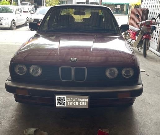 พรมปูพื้นรถยนต์ Bmw 318I E30 สีแดงไวน์