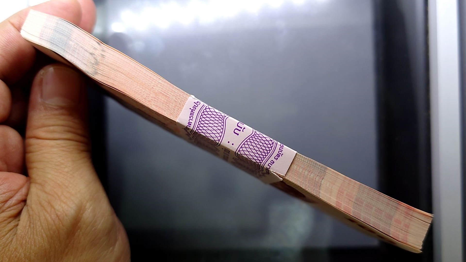 ธนบัตรยกแหนบ 100 ใบ เรียงเลข ธนบัตร 100 บาท แบบ 15 รุ่น 2 (เลิกทาส) ไม่ผ่านใช้ สภาพสวย