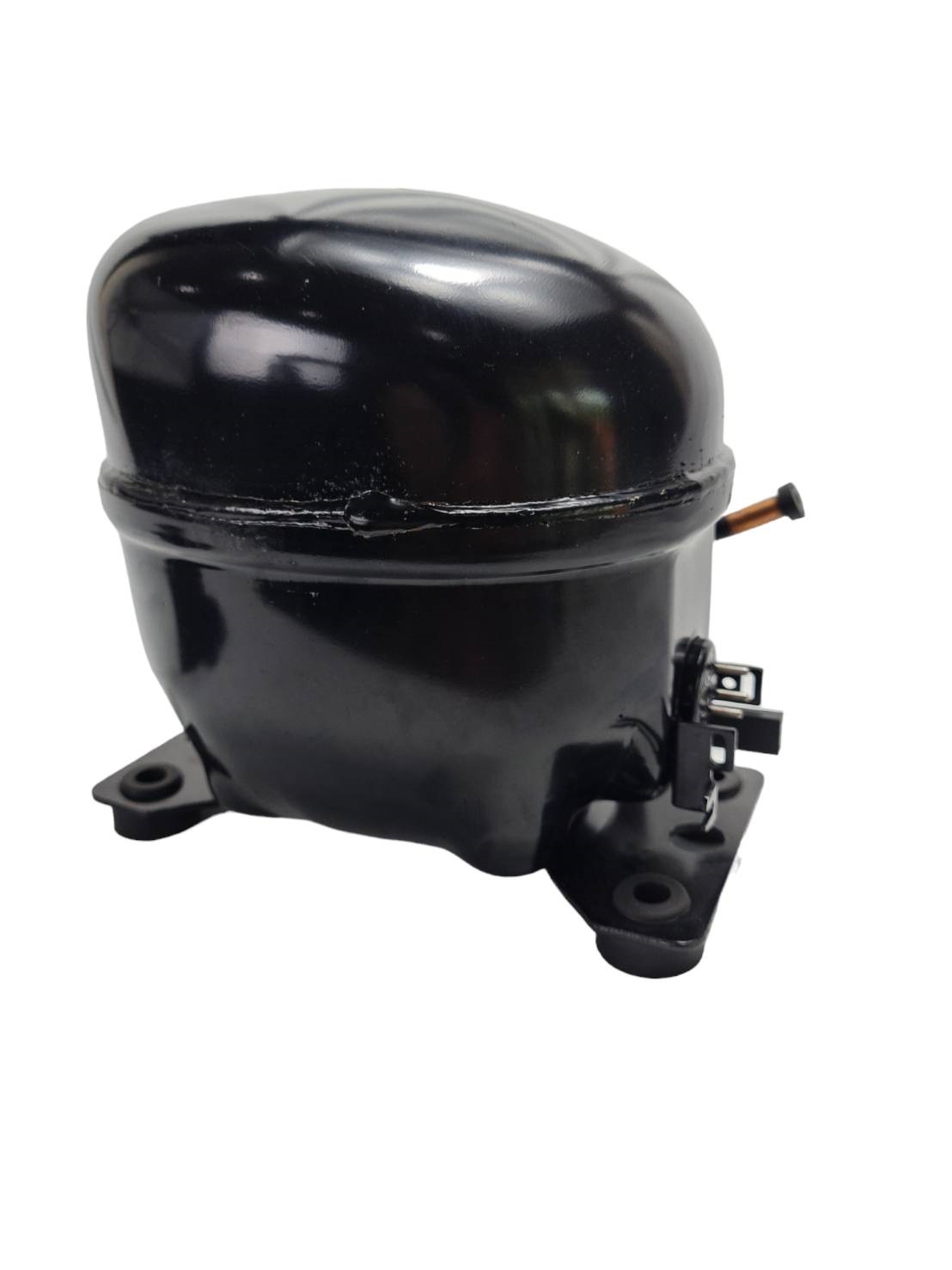 คอมเพรสเซอร์ ADW110 ใช้แทนคอม กุลธร 3/8 แรงม้า รุ่น AE2143Y น้ำยา R134a compressor 3/8 HP 220V ไม่มีมีสตาร์ทคาปาซิเตอร์