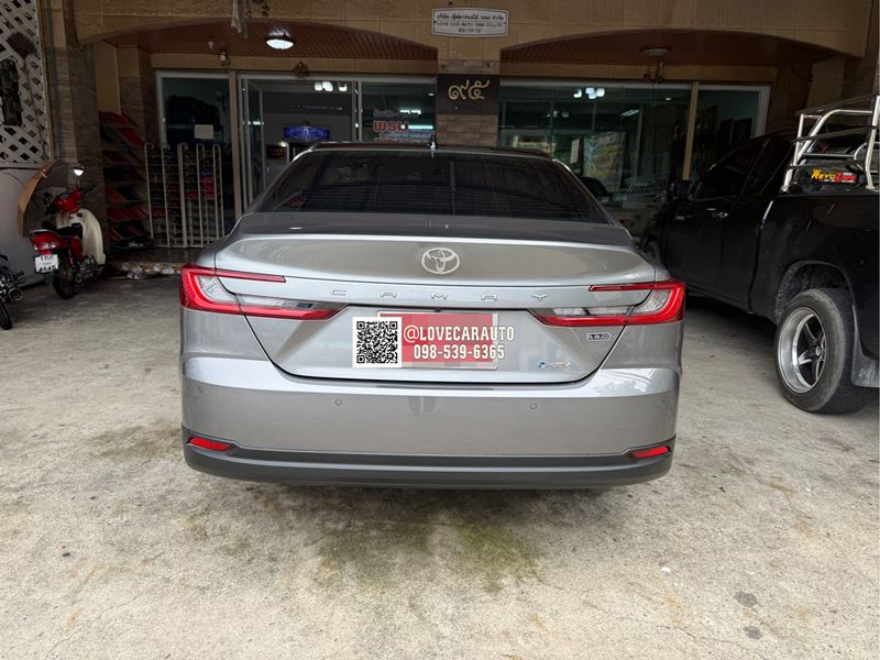 พรมปูพื้นรถยนต์ Toyota Camry 2025 กระดุมเล็กสีเทา