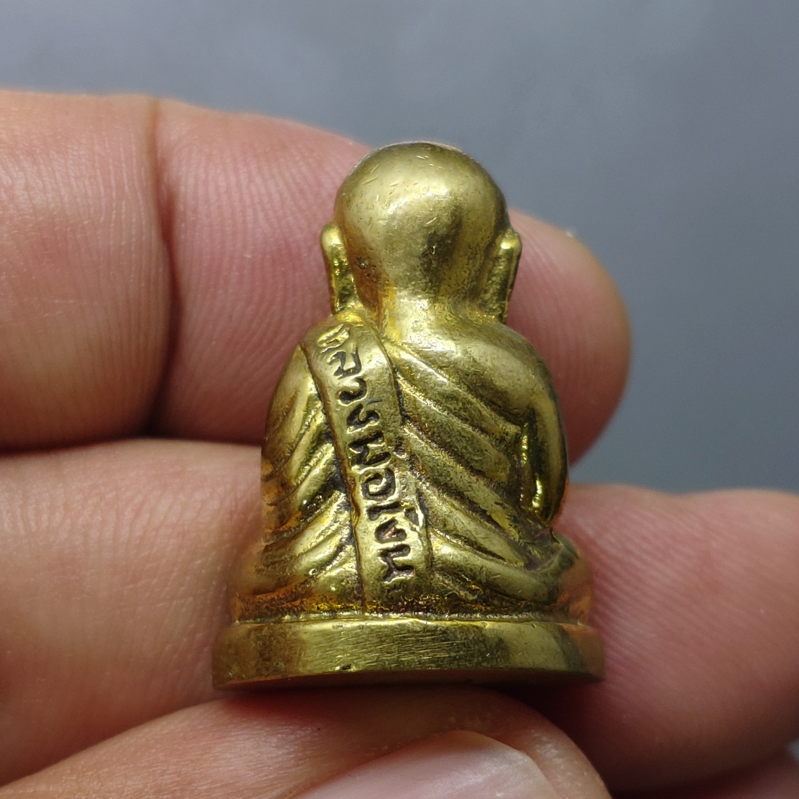 รูปหล่อหลวงพ่อเงิน บางคลาน เนื้อทองเหลือง รุ่น ๘๐ พรรษา มหาลาภ ปี2551