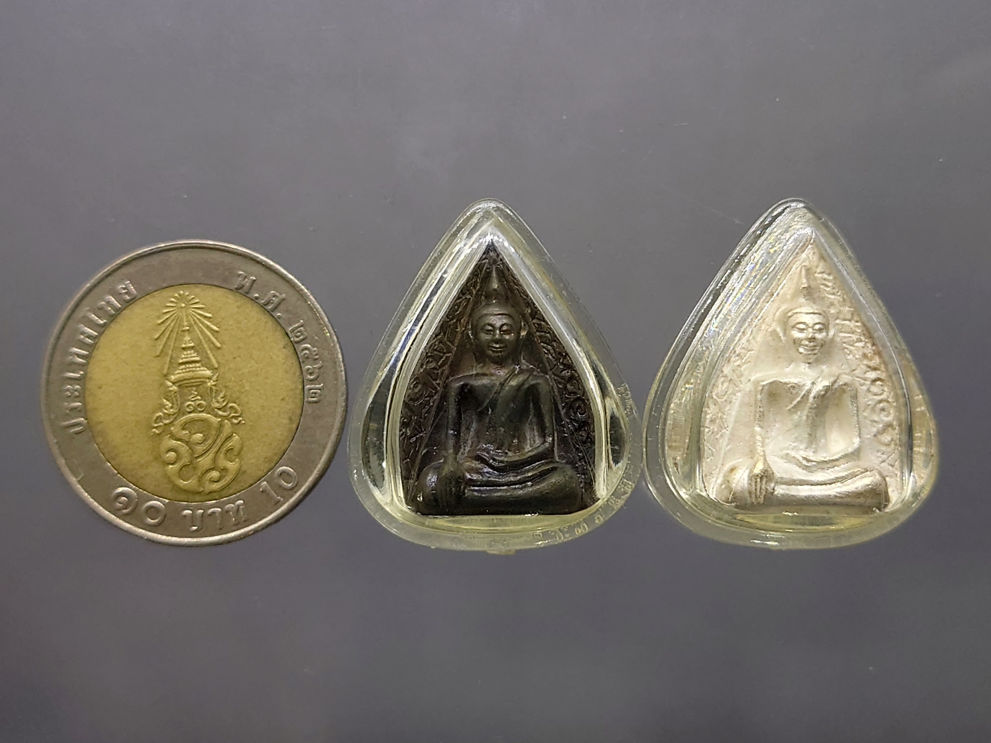 พระนางพญา พิมพ์ใบโพธิ์ เนื้อเงิน-นวโลหะ ทีฆายุโกโหตุสังฆราชา ๘๐ พรรษา ญสส วัดบวรนิเวศวิหาร ปี2536 พร้อมกล่องเดิม