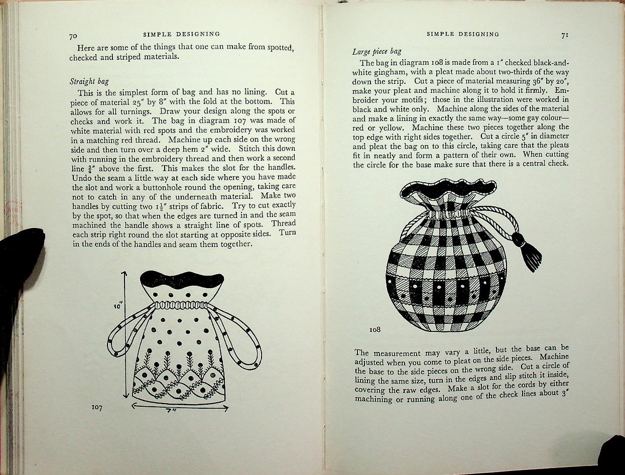 DISCOVERING EMBROIDERY หนังสือเกี่ยวกับงานปัก ฉบับภาษาอังกฤษ