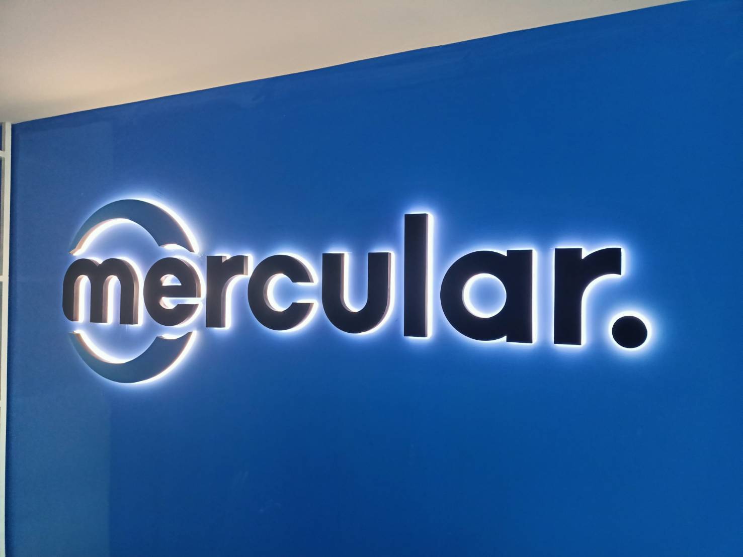 ป้ายตัวอักษรโลหะ ซิ้งค์พ่นสีหน้าตันไฟออกหลัง งานMercular