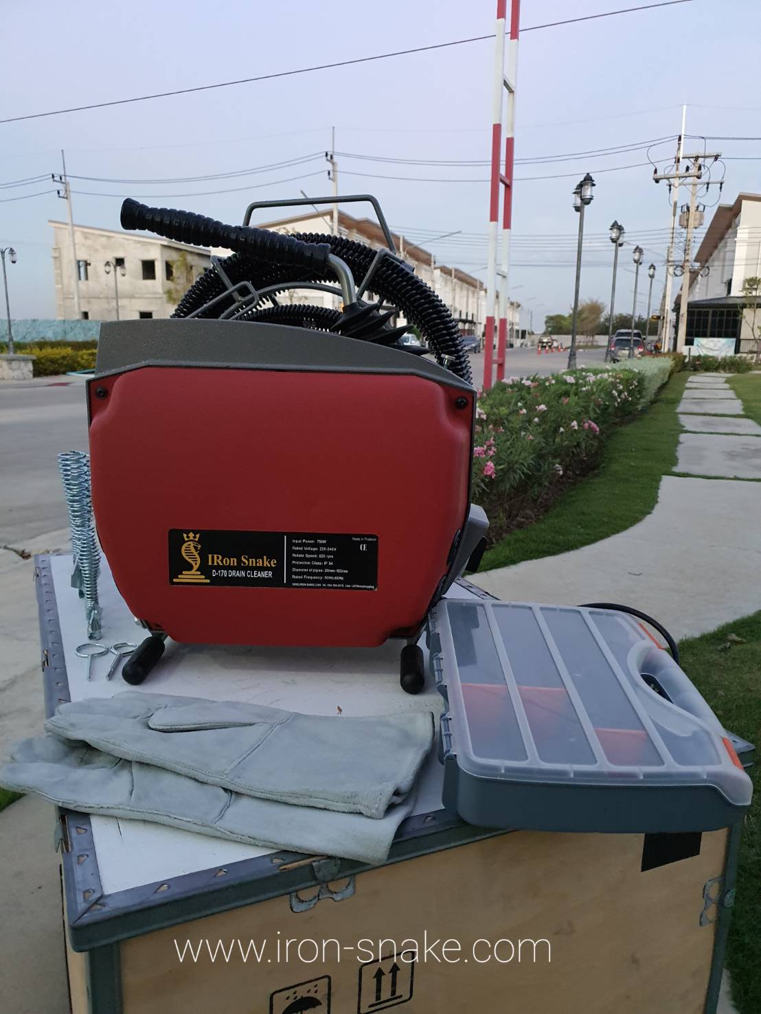 เครื่องทะลวงท่อ งูเหล็ก ironsnake รุ่น D-170 งูเหล็กทะลวงท่อ เครื่องทะลวงท่อไฟฟ้า