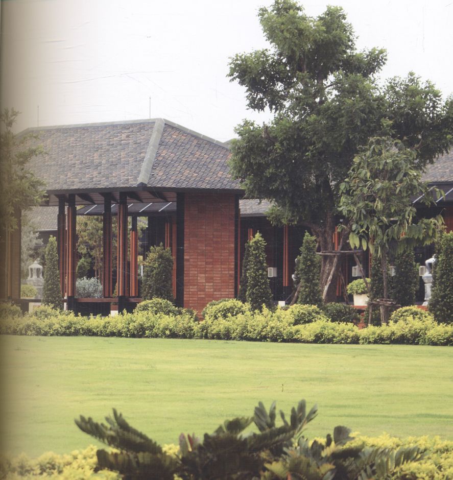 พุทธอุทยาน พระพุทธเมตตาประชาไทย