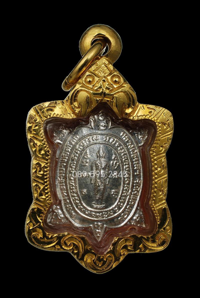 เหรียญเปิดโลก หลวงปู่หลิว วัดไร่แตงทอง พิมพ์จิ๋ว เนื้อเงิน เลี่ยมทองยกซุ้ม