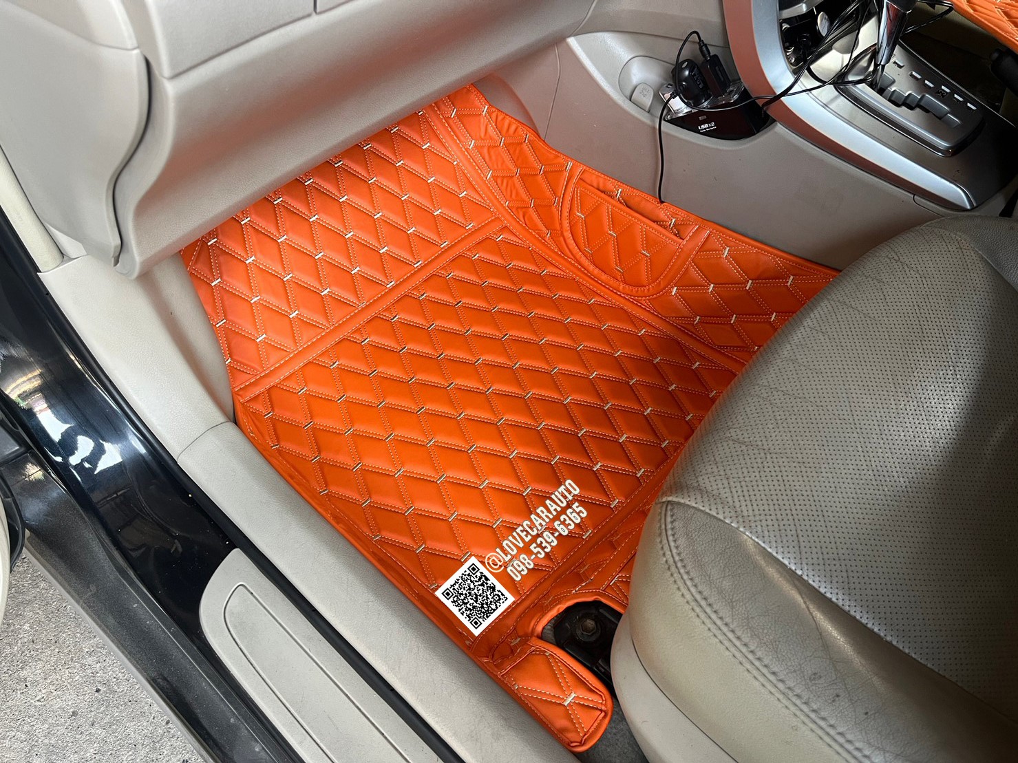 พรมปูพื้นรถยนต์6D Toyota Altis 2012 พรม VVIP สีส้ม