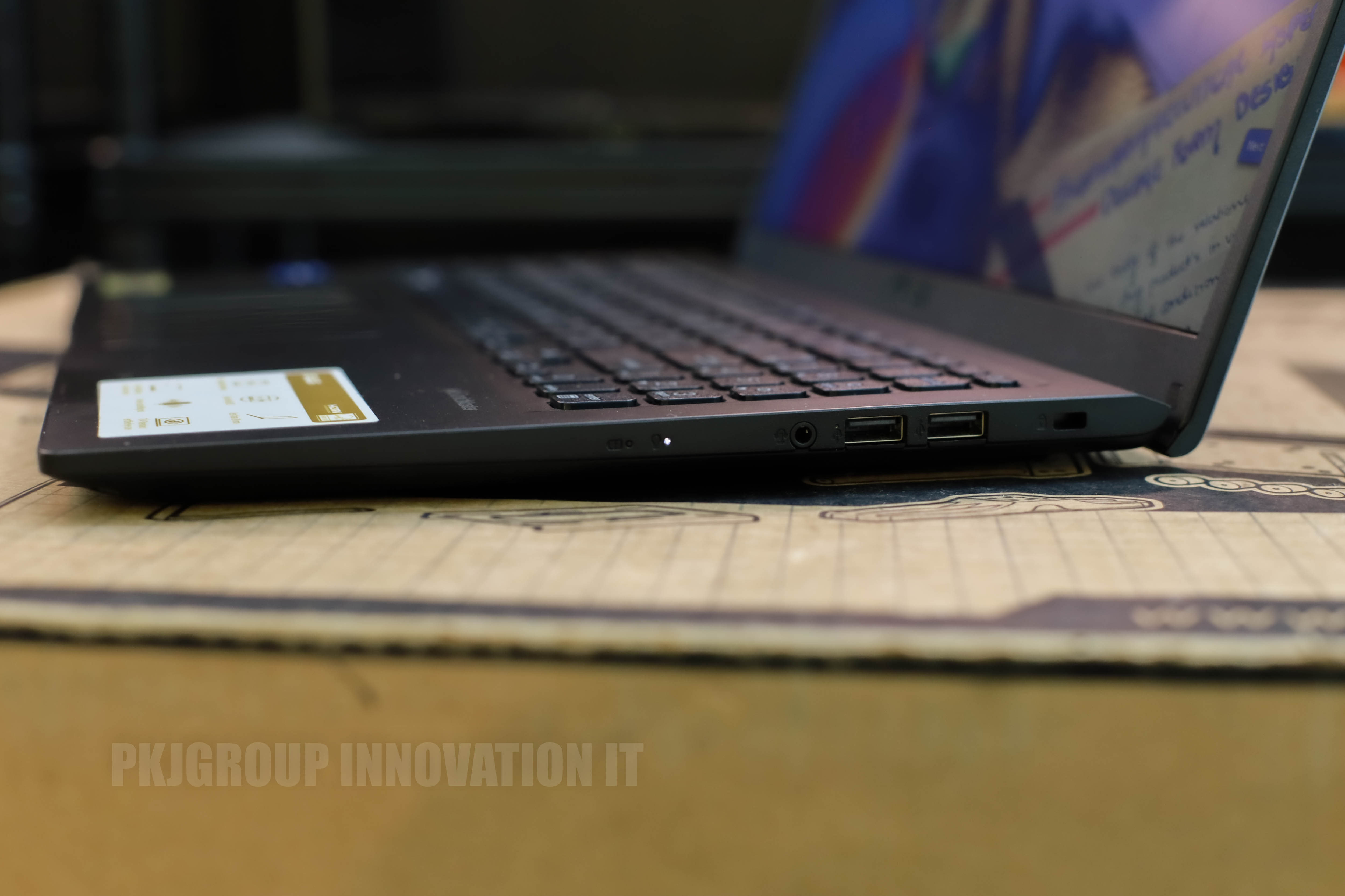 โน๊ตบุ๊คทำงานมือสอง Asus Vivobook X1500EA-BR599W i5-1135G7 RAM 8GB M.2 512GB 15.6" HD768 TN