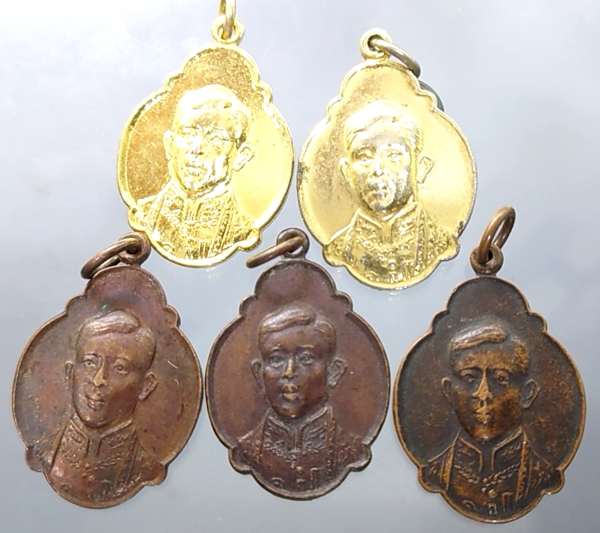 ชุด 5 เหรียญ เหรียญที่ระลึกพระบรมๆ ทรงเสด็จวางศิลาฤกษ์พระวิหาร วัดหาดใหญ่ใน 2520